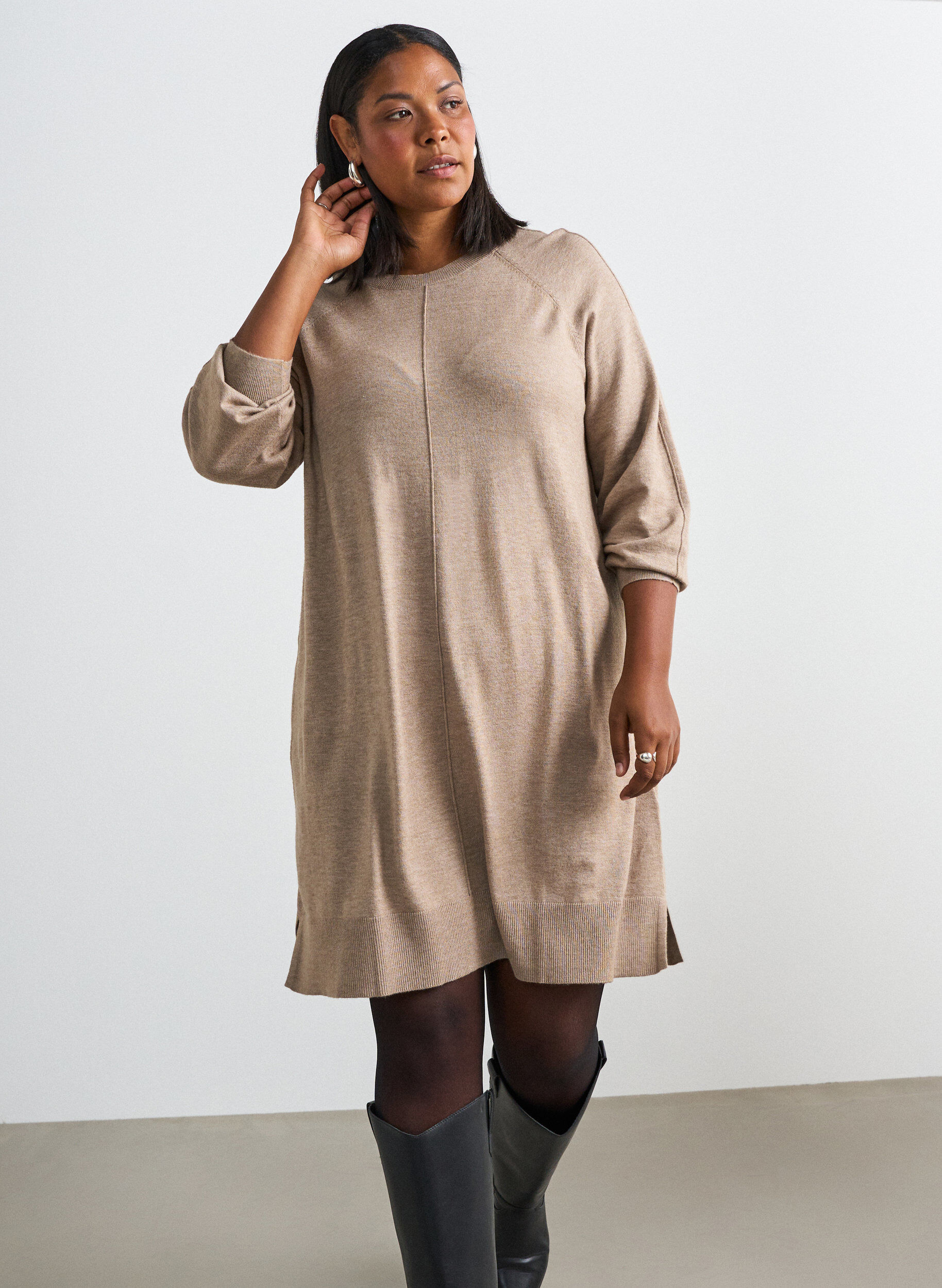 ZizziKort strikkjole med raglan&aelig;rmer og midters&oslash;m, Beige, Model image number 0