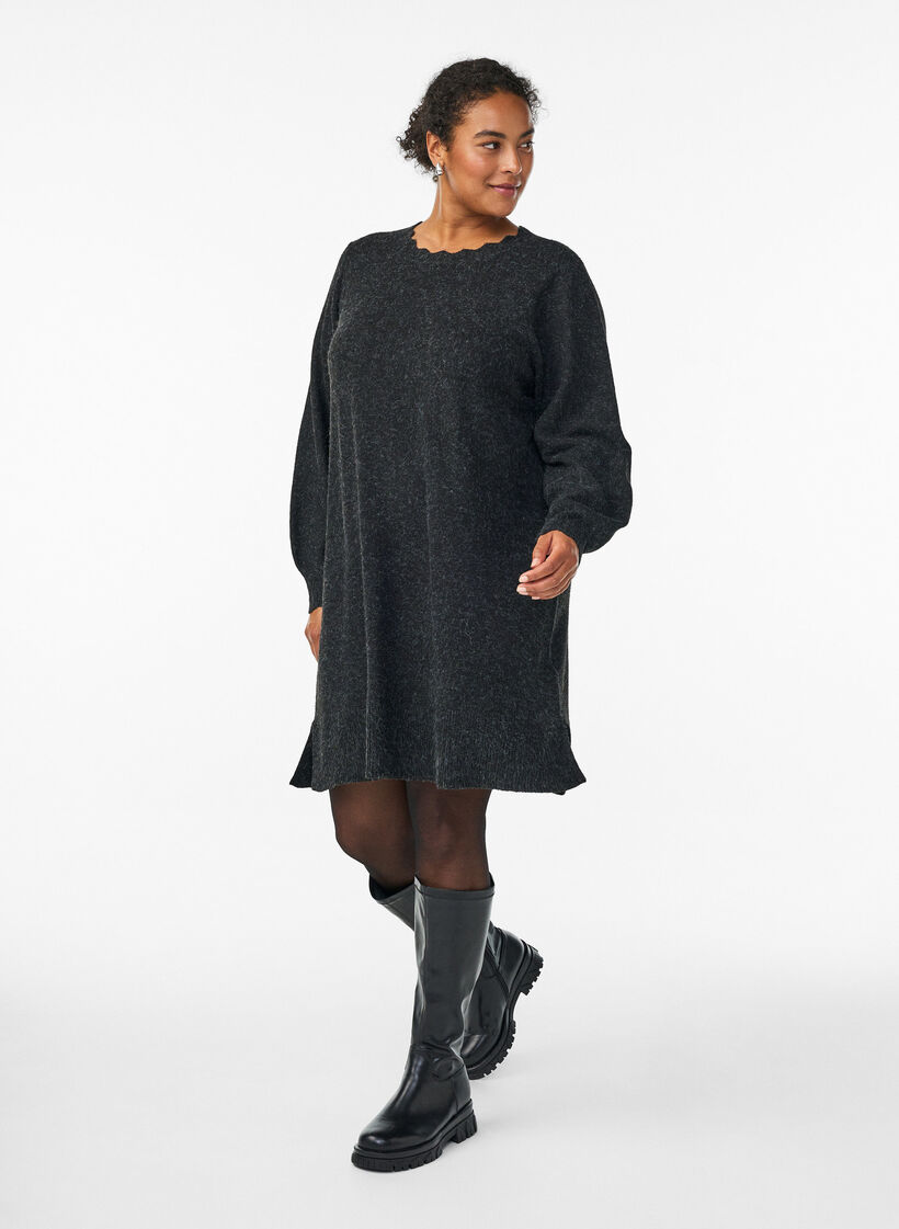 Kort strikkjole med b&oslash;lgede kanter og slidser, Gr&aring;, Model image number 0