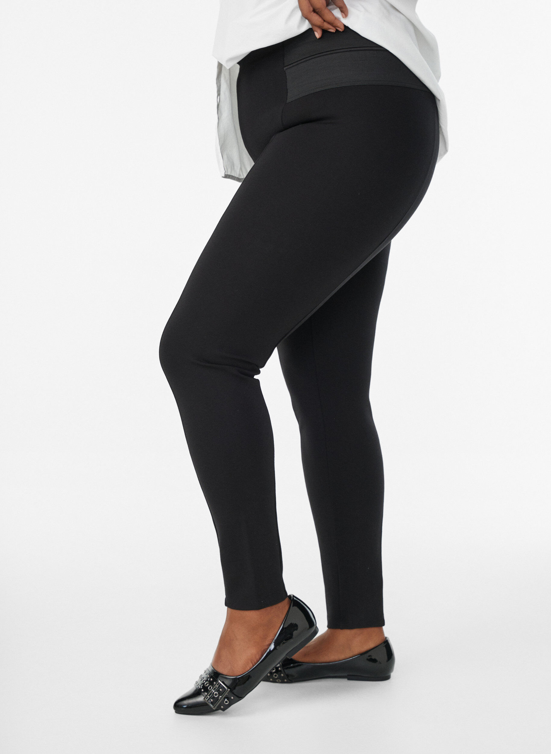 Zizzi Leggings med bred elastik i taljen, Sort, Model image number 2