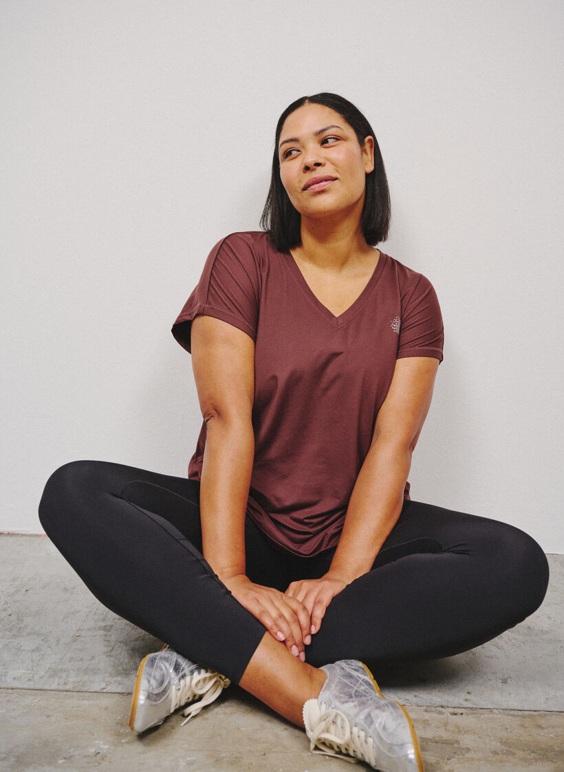 L&oslash;s tr&aelig;nings t-shirt med v-hals, Brun, Image image number 0