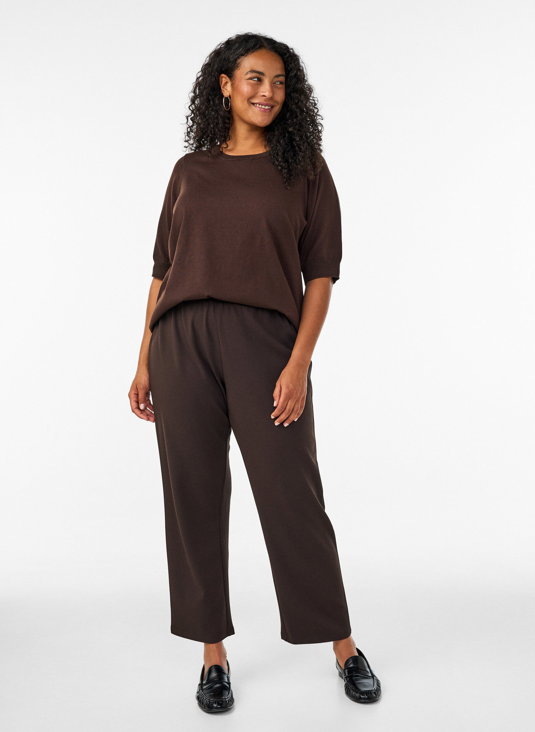 ZizziFinstrikket bluse med korte &aelig;rmer, Brun, Model image number 0