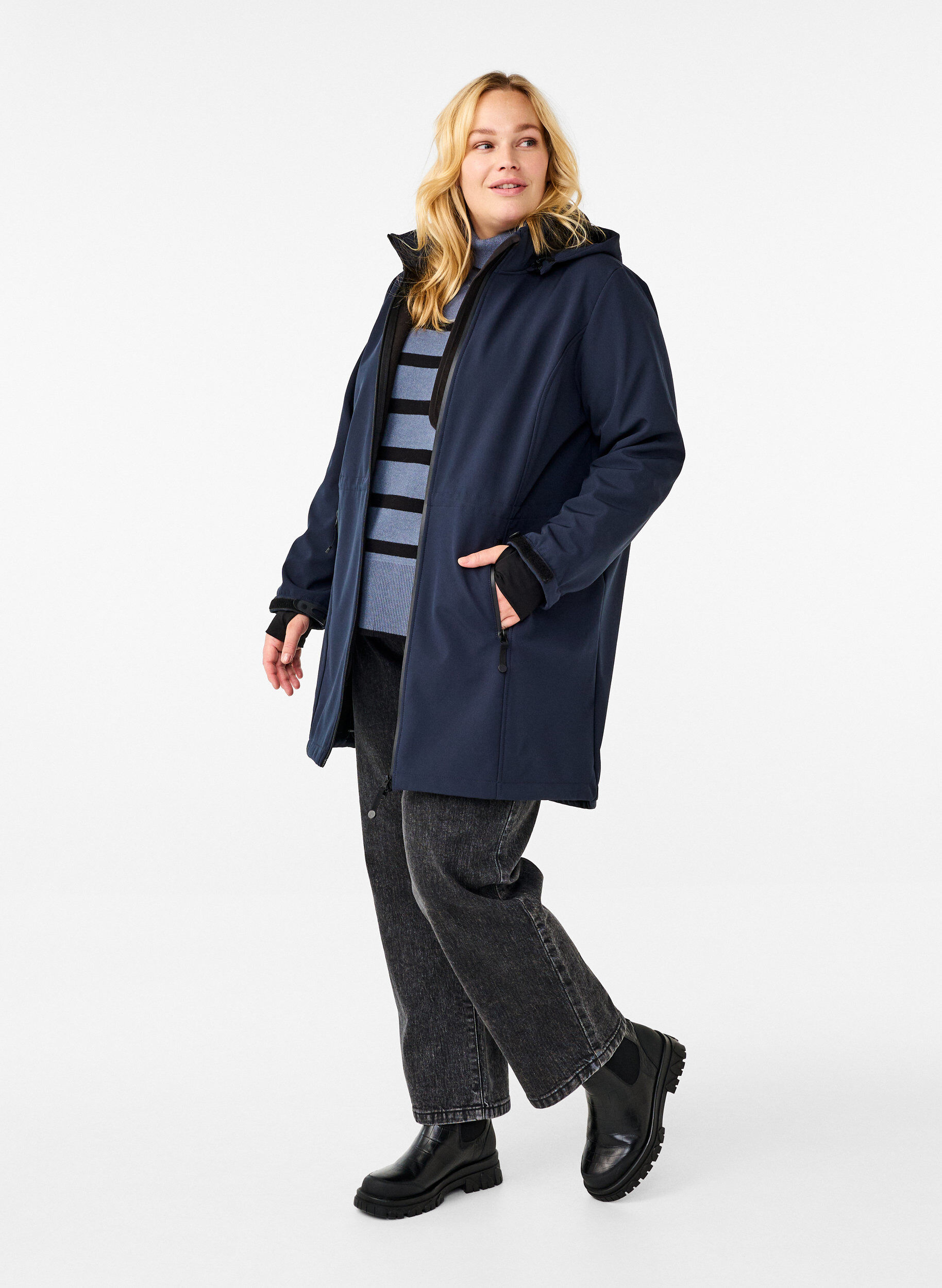 ZizziSoftshell jakke med aftagelig h&aelig;tte, Bl&aring;, Model image number 1
