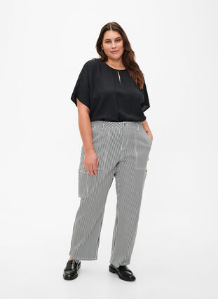 Stribede cargo jeans med straight fit, Black White Stripe, Model image number 0