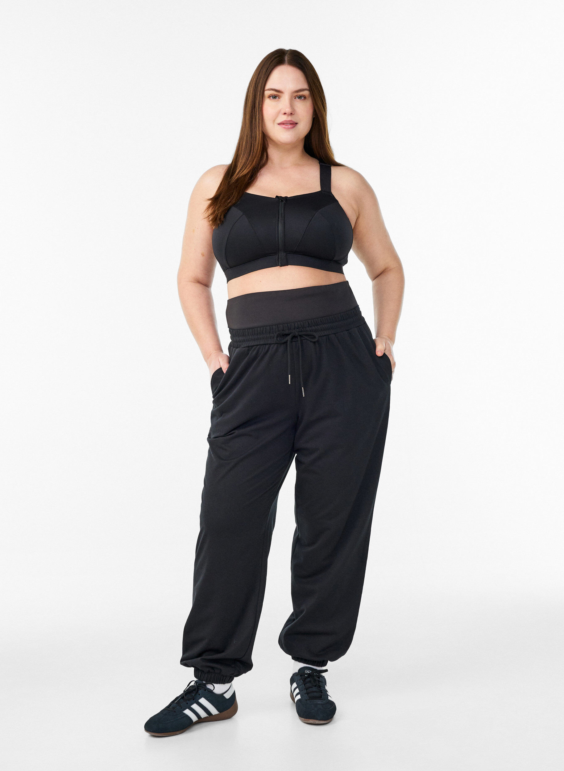 Zizzi Sweatpants med bred taljelinning, Sort, Model image number 1