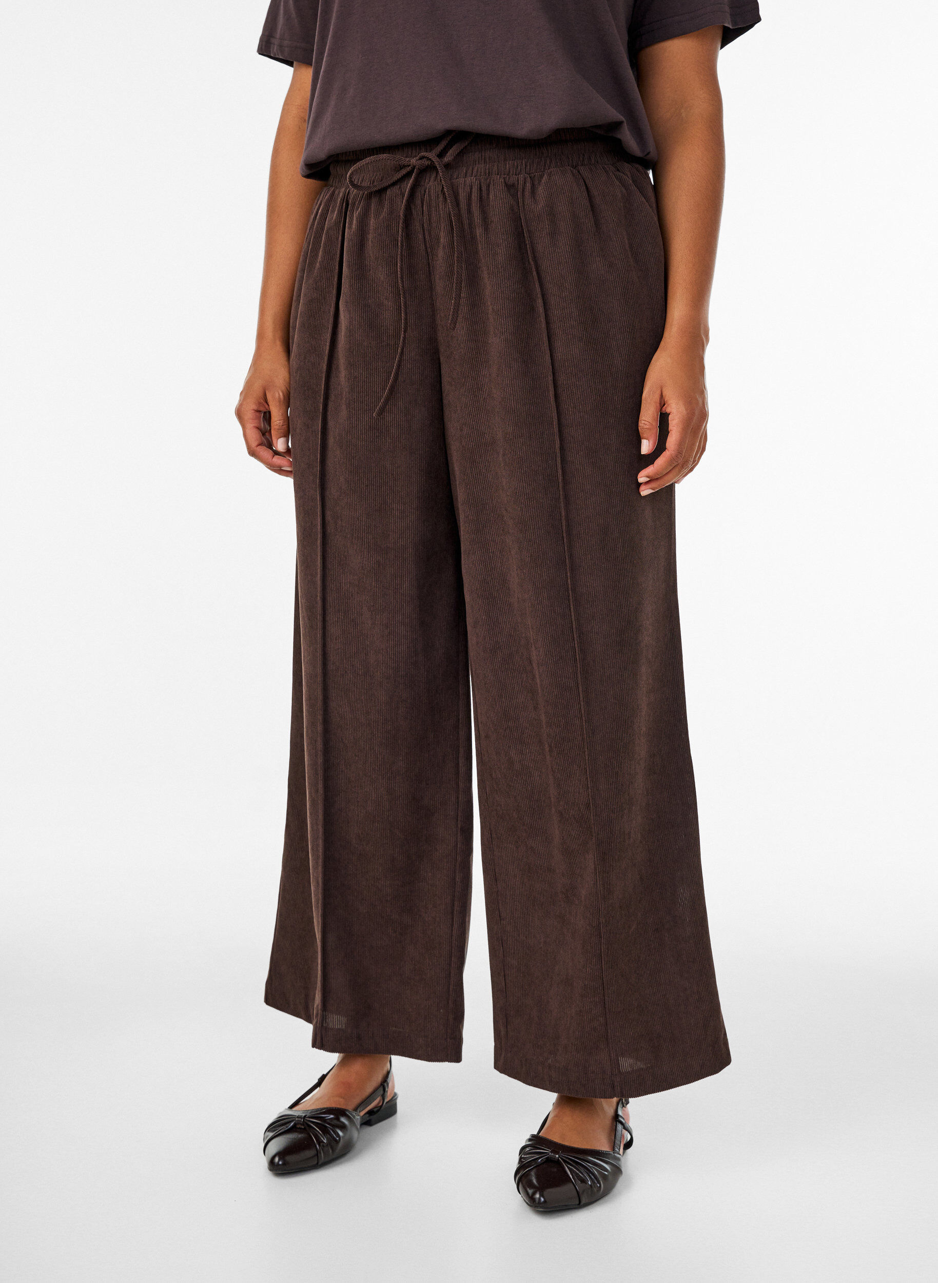 ZizziFl&oslash;jlsbukser med vide ben og h&oslash;j talje, Brun, Model image number 2