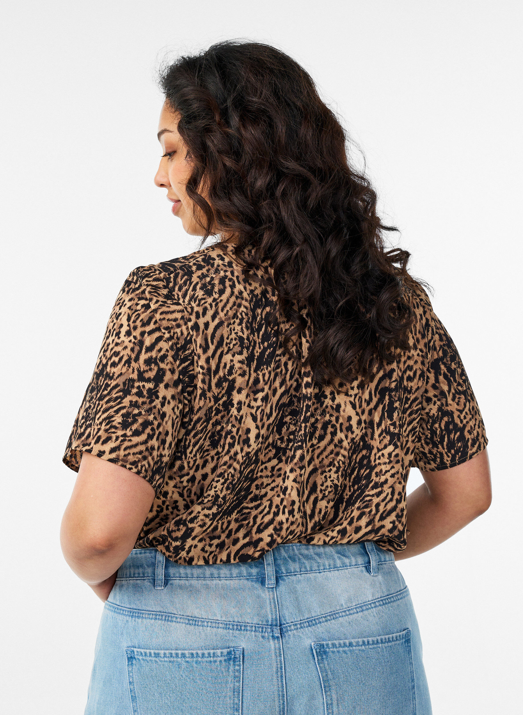 ZizziBluse med korte &aelig;rmer og v-udsk&aelig;ring , Brun, Model image number 2