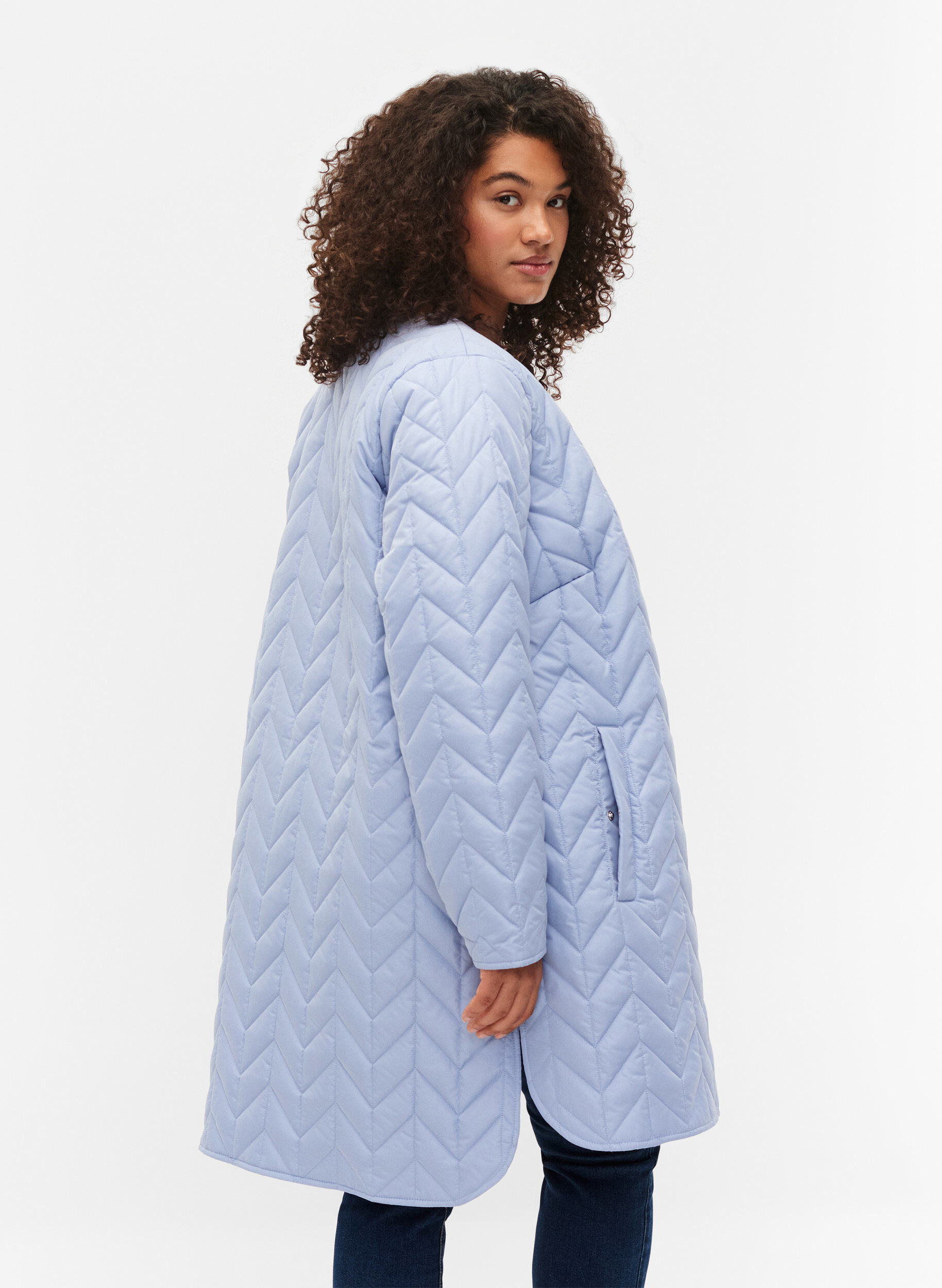 Zizzi Quiltet jakke med knapper, Eventide, Model image number 1