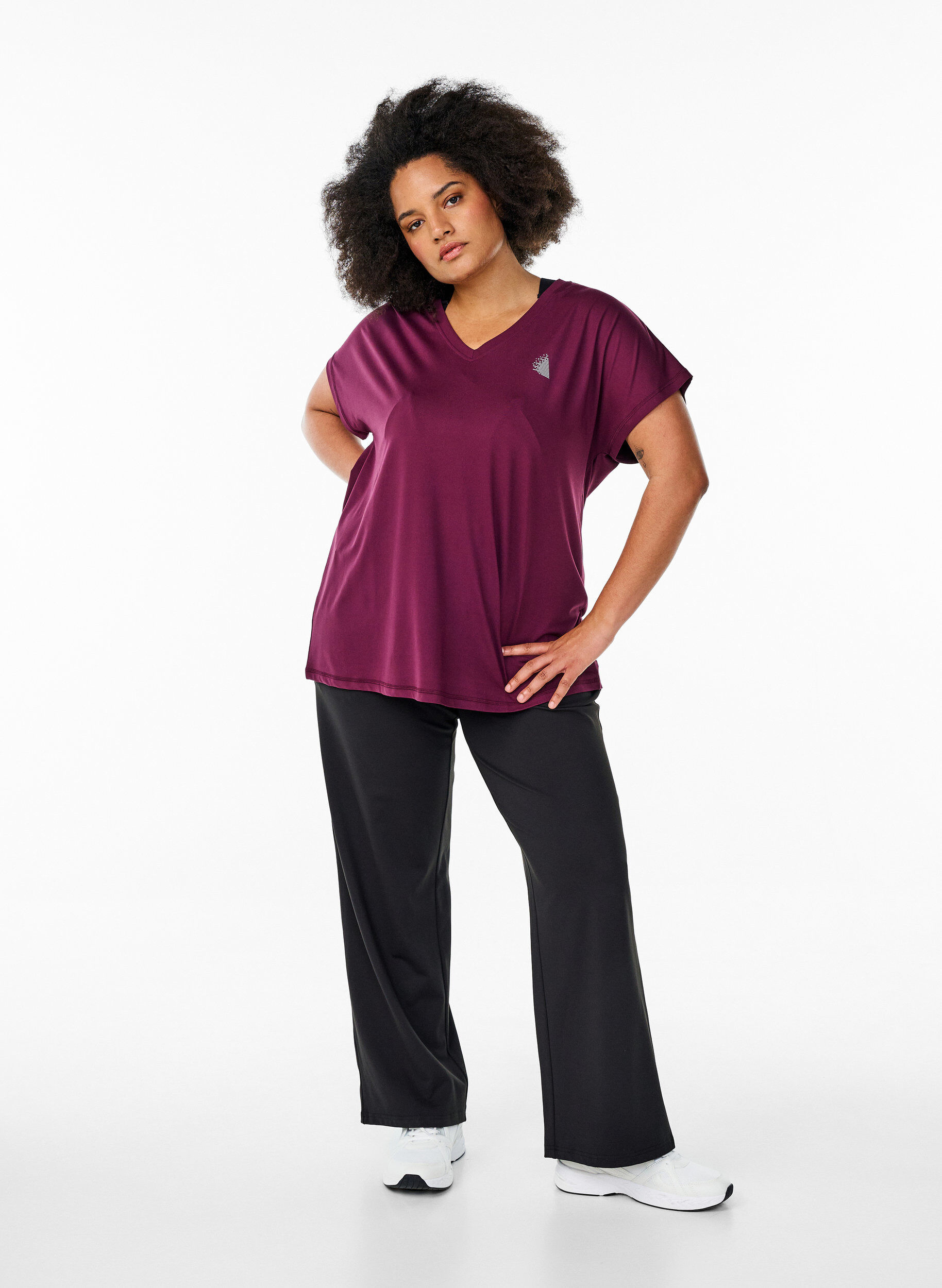 Zizzi L&oslash;s tr&aelig;nings t-shirt med v-hals, R&oslash;d, Model image number 1