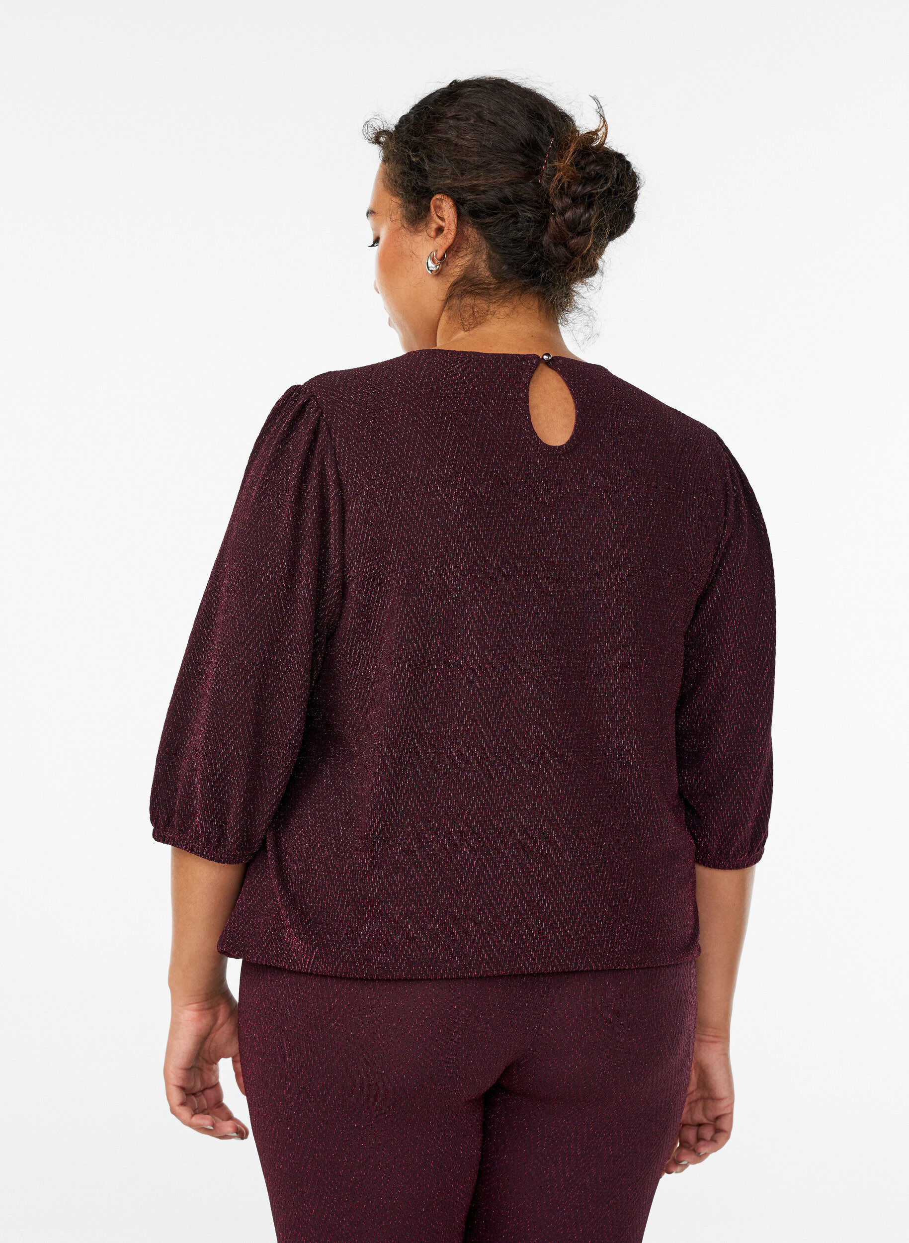 Zizzi Bluse med glitterm&oslash;nster og 3/4 &aelig;rmer, M&oslash;rk Bordeaux, Model image number 2