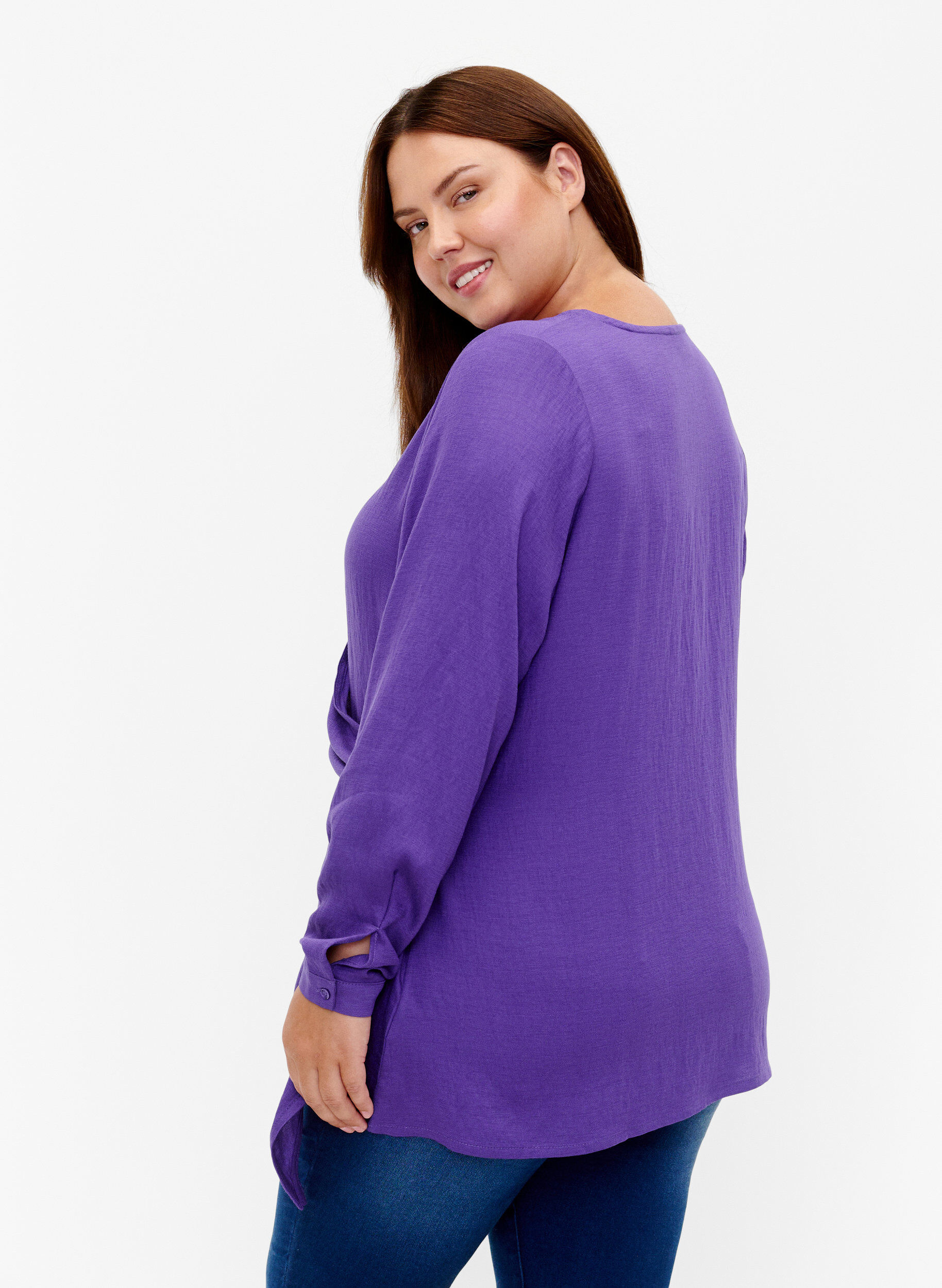 Zizzi Lang&aelig;rmet bluse i viskose med wrap-look, Prism Violet, Model image number 1