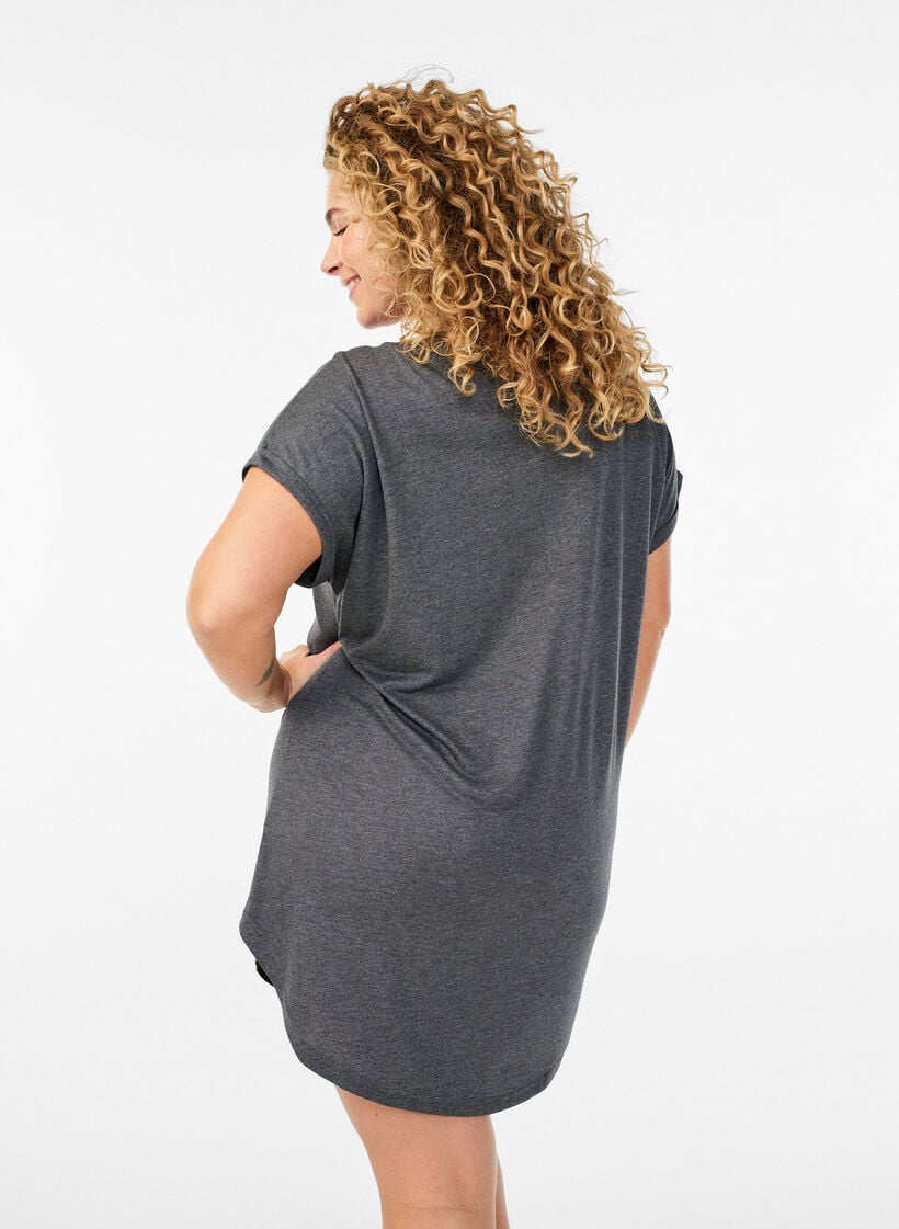 Kort&aelig;rmet natkjole med tekstprint, Sort, Model image number 2