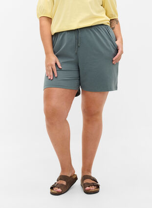 Bomulds shorts med lommer, Balsam Green Solid, Model image number 2