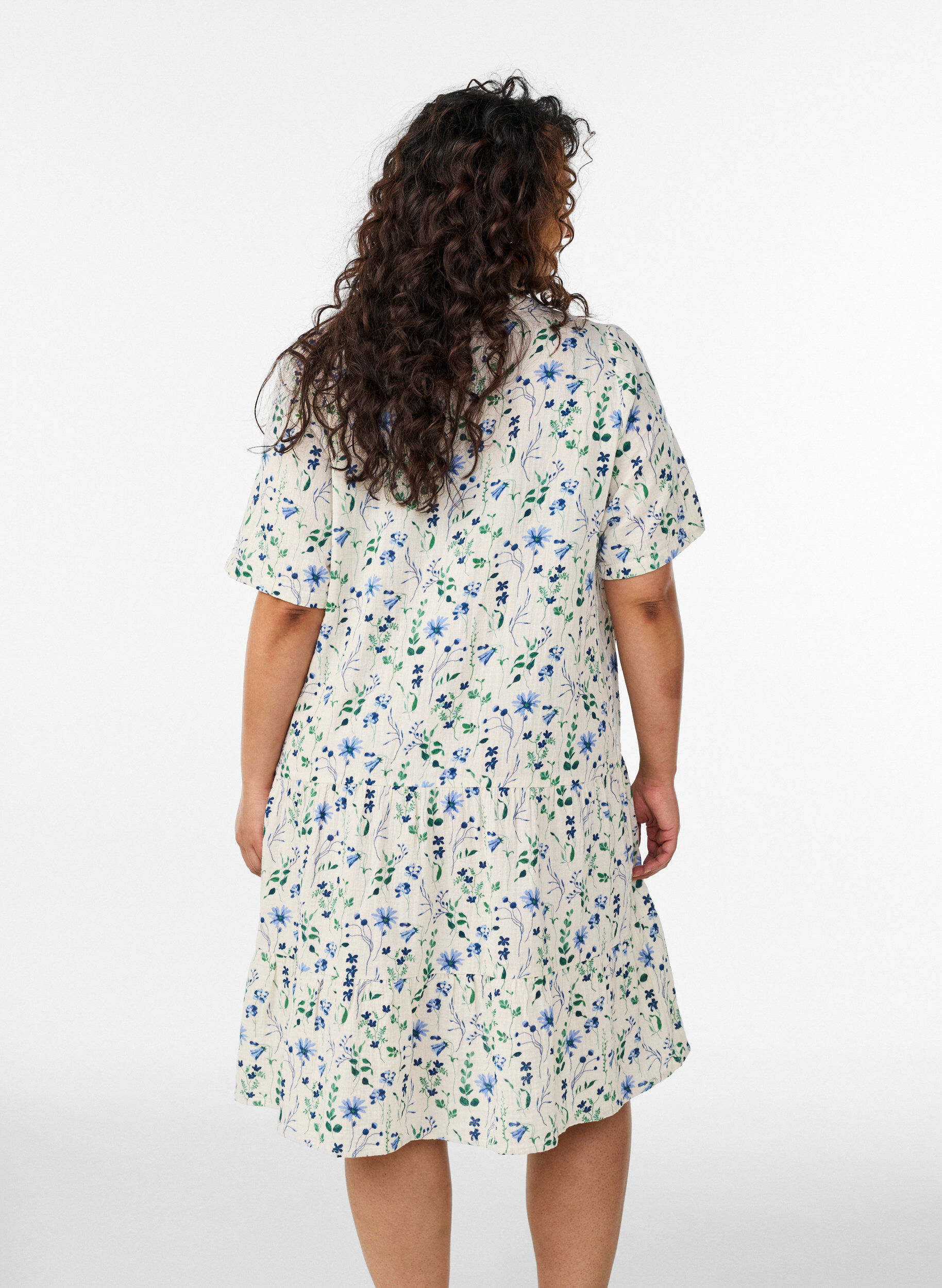 Zizzi Kort kjole i bomuldsmusselin med A-facon, Beige, Model image number 2