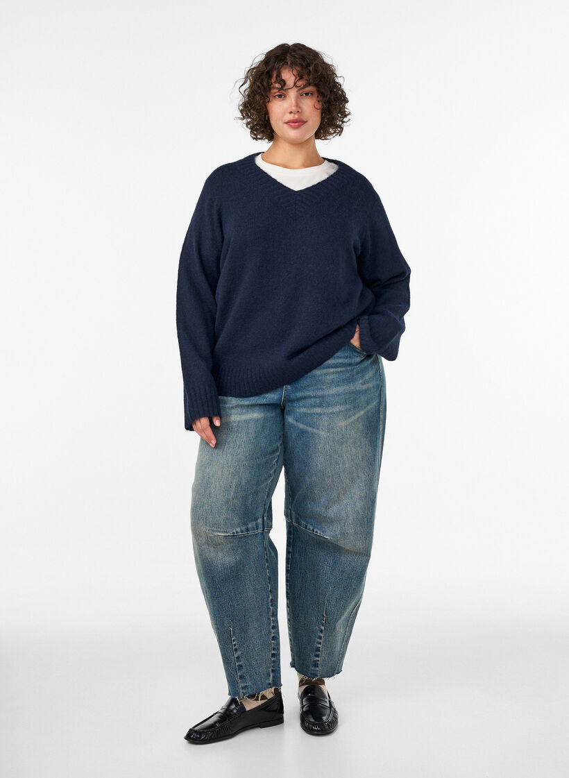 Striktr&oslash;je med V-hals, Bl&aring;, Model image number 1