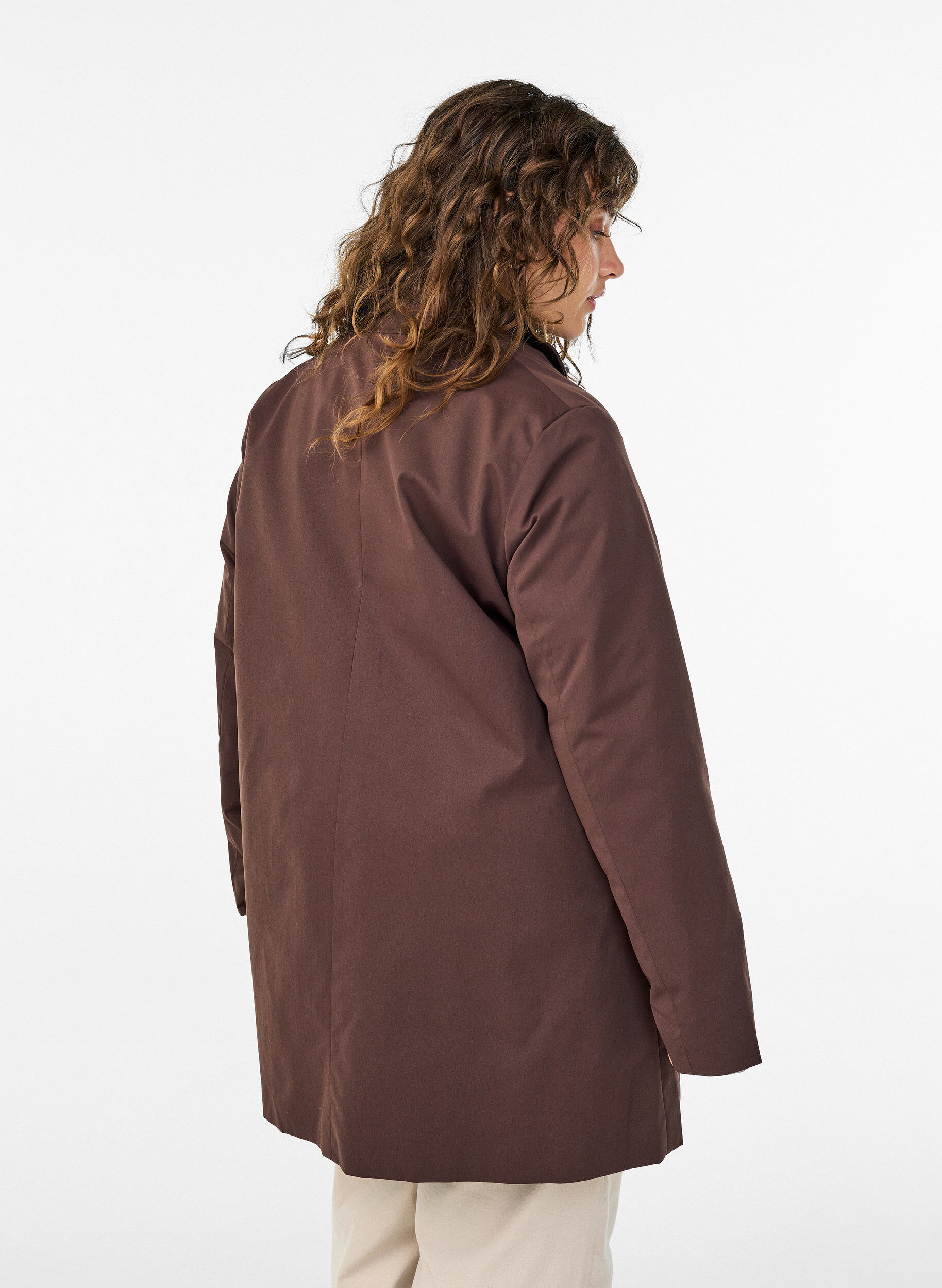 ZizziVandafvisende for&aring;rsjakke med a-snit, Brun, Model image number 2