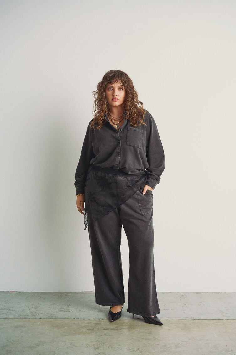 Matchende grå sæt med detaljer, , Model