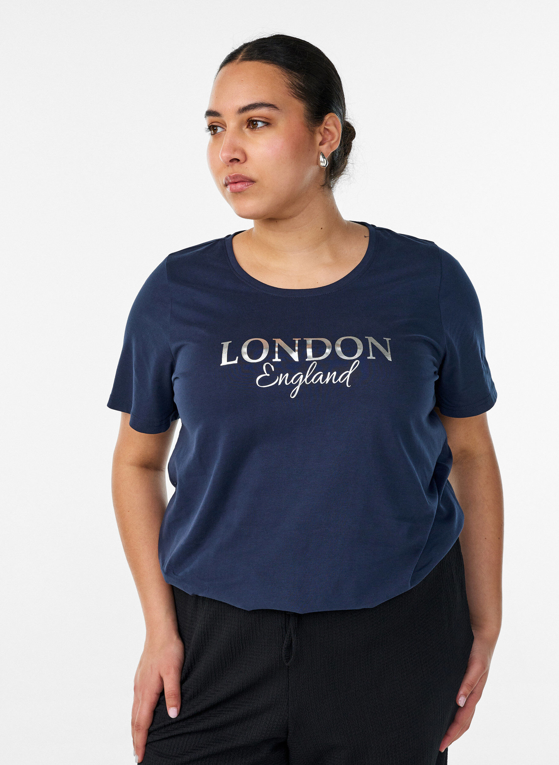 T-shirt med motiv, Bl&aring;, Model