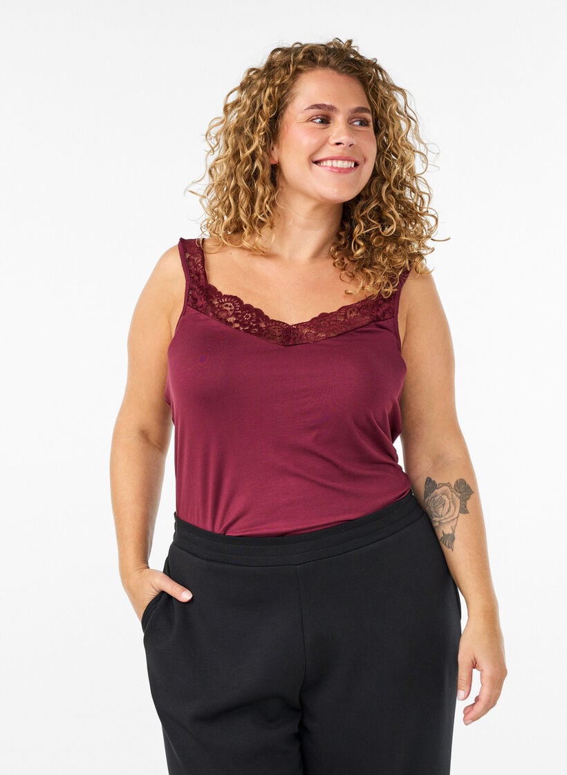 Viskose top med blondekant, R&oslash;d, Model image number 0