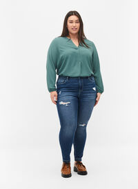 Ripped Amy jeans med super slim fit, Blue denim, Model