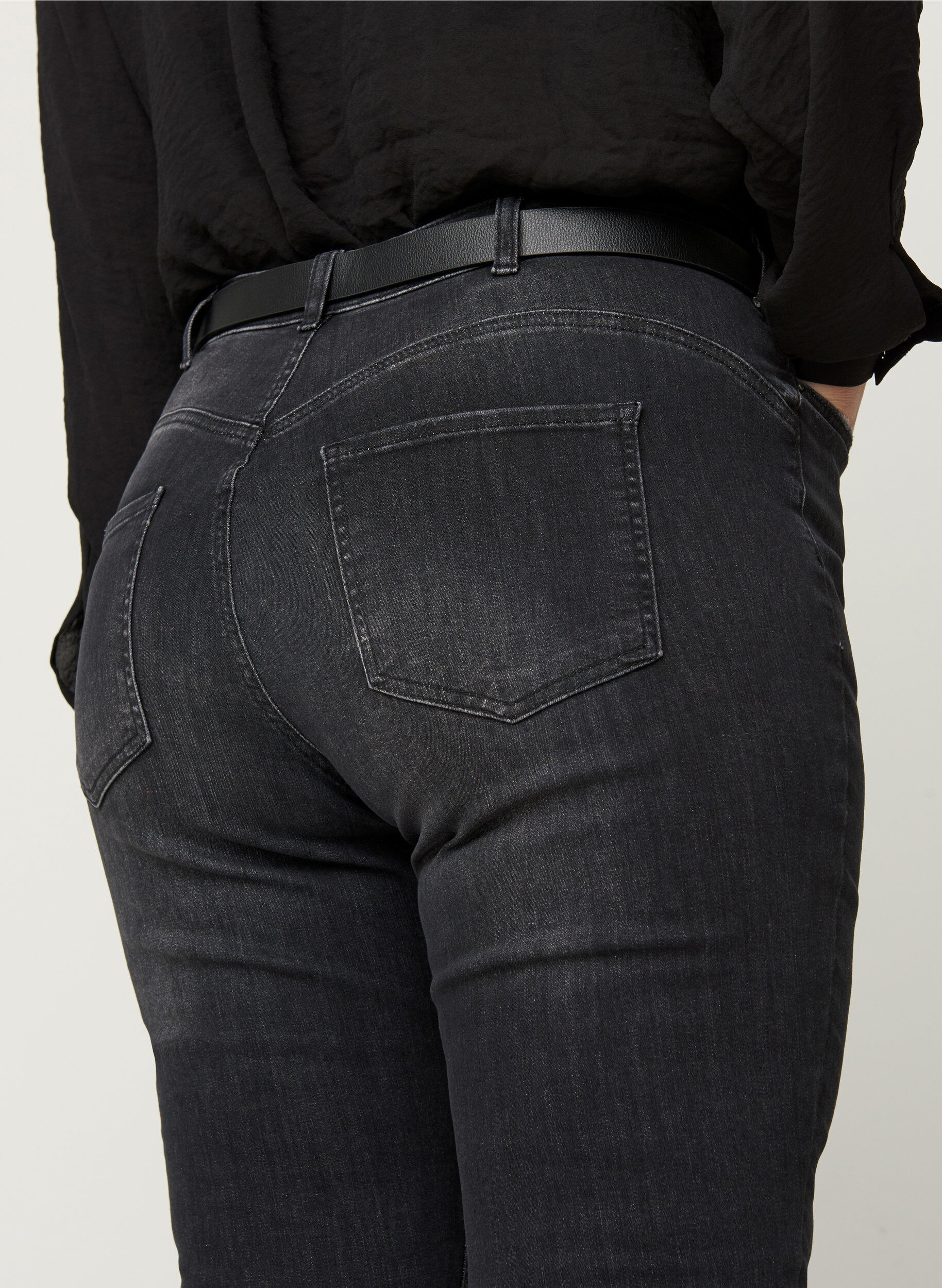 Zizzi Ekstra slim Amy jeans, Grey Denim, Model image number 1