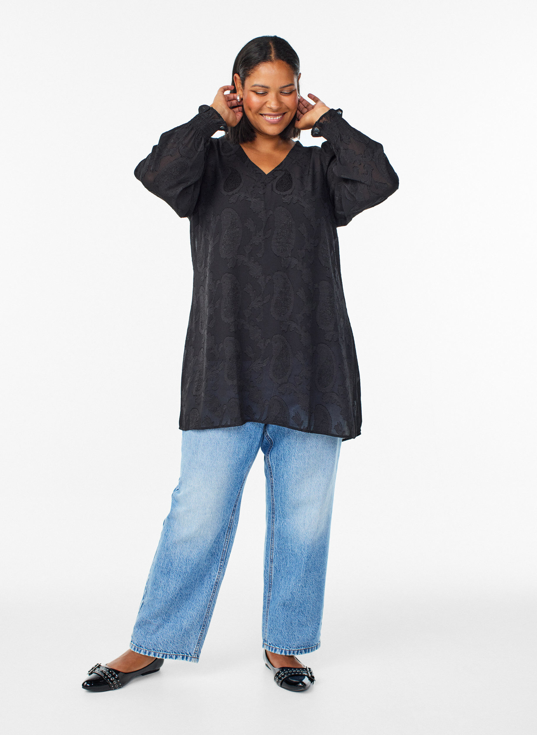 Zizzi Tunika med paisleystruktur og lange &aelig;rmer, Sort, Model image number 1