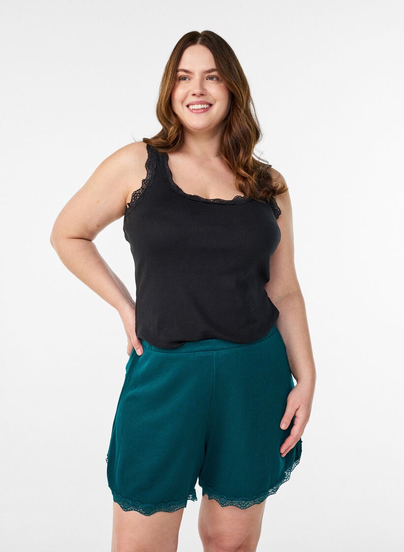 L&oslash;se natshorts med ribstruktur og blondekant, Gr&oslash;n, Model image number 0