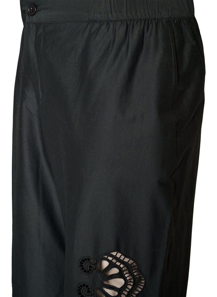 Bukser i bomuld med broderede udsk&aelig;ringer, Sort, Packshot image number 2