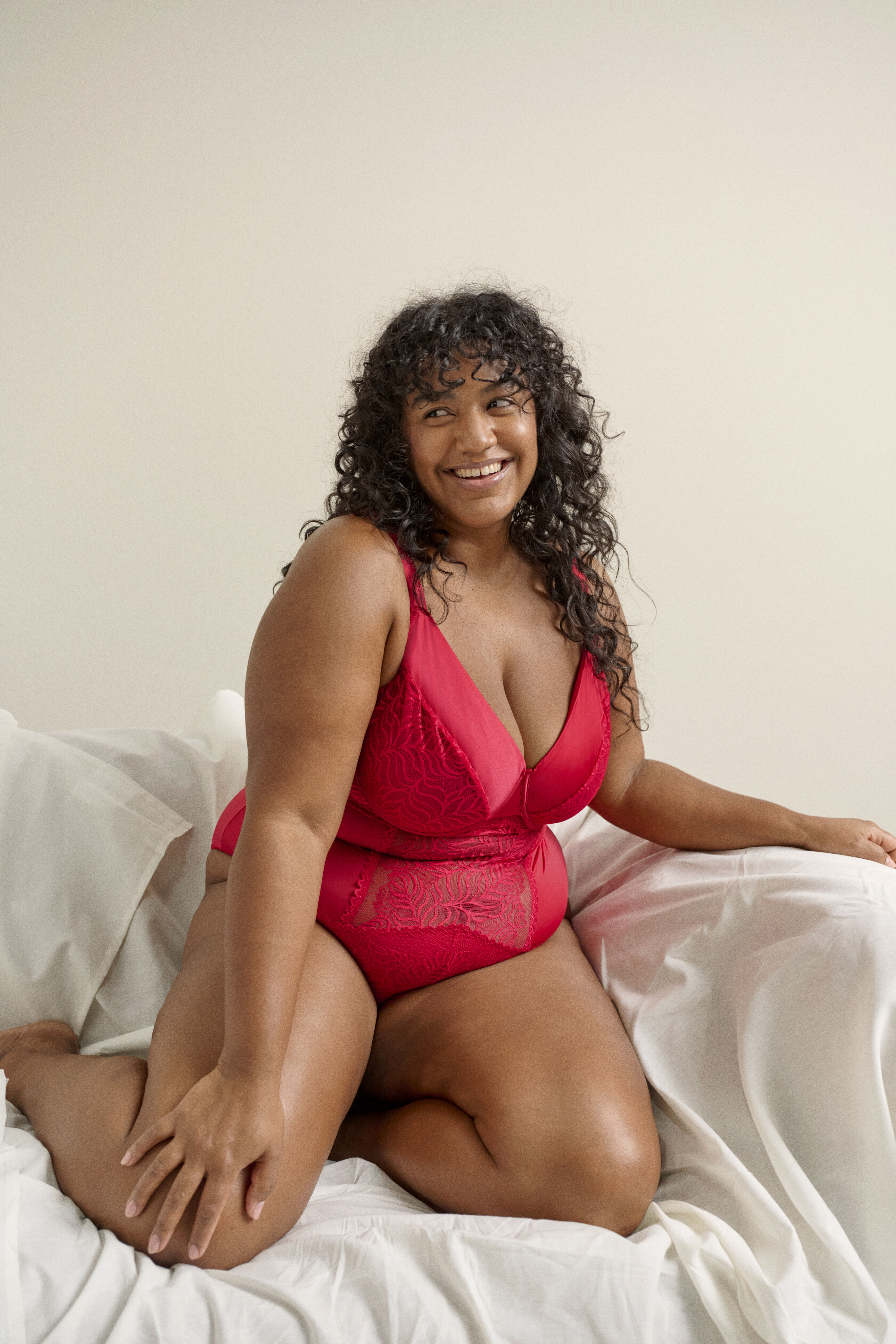 Zizzi Bodystocking med blonder og satindetalje, , Model