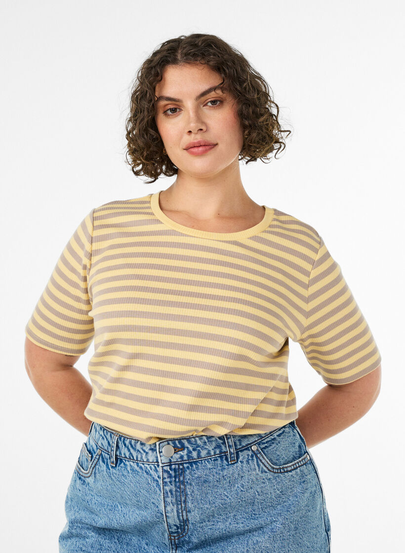 Stribet t-shirt med ribstruktur, Gul, Model image number 0