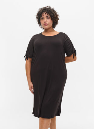 Kortærmet viskose kjole med snøredetalje, Black, Model image number 0