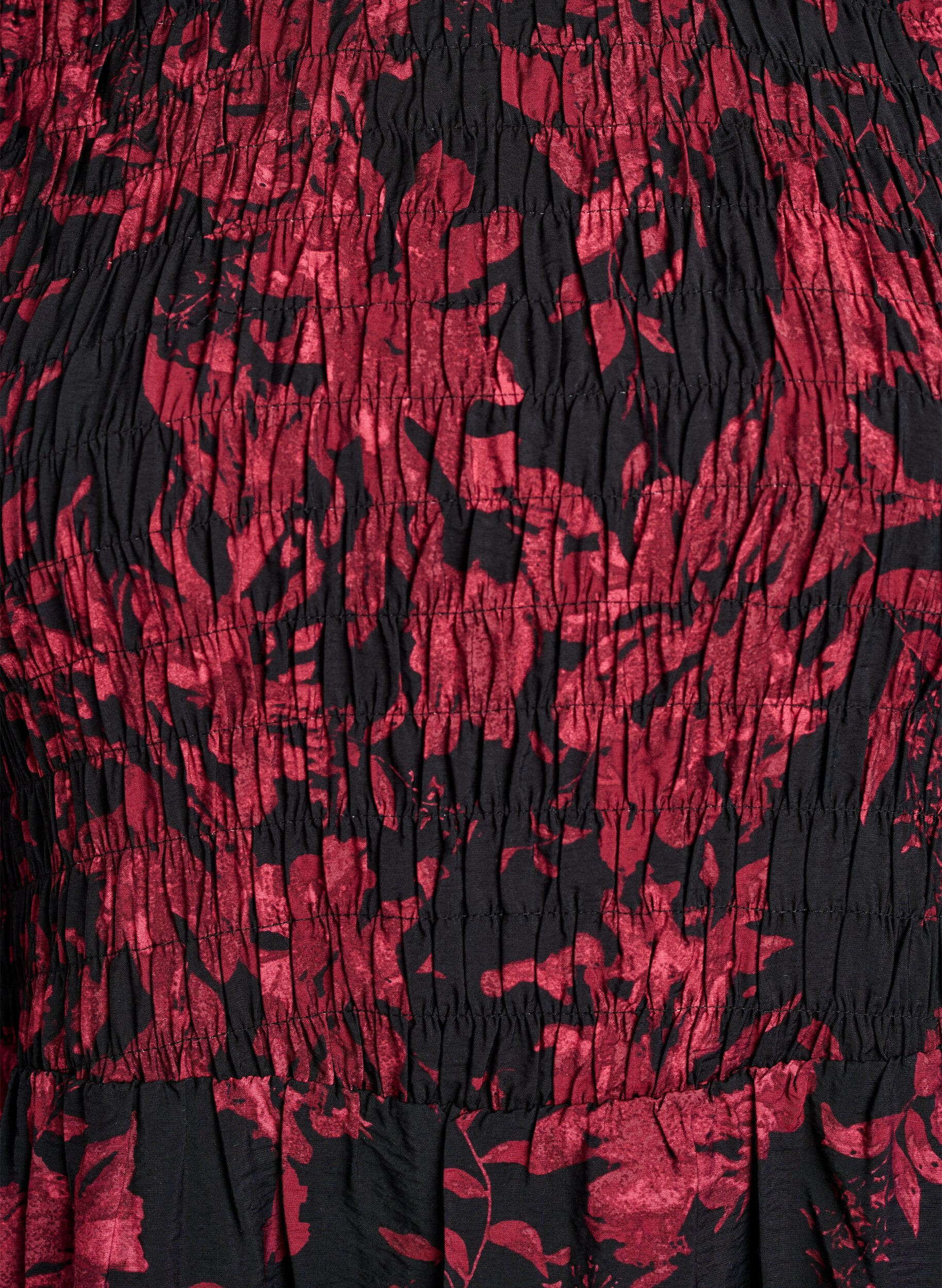 Zizzi Kjole med blomsterprint og smock-overdel, Sort, Packshot image number 2