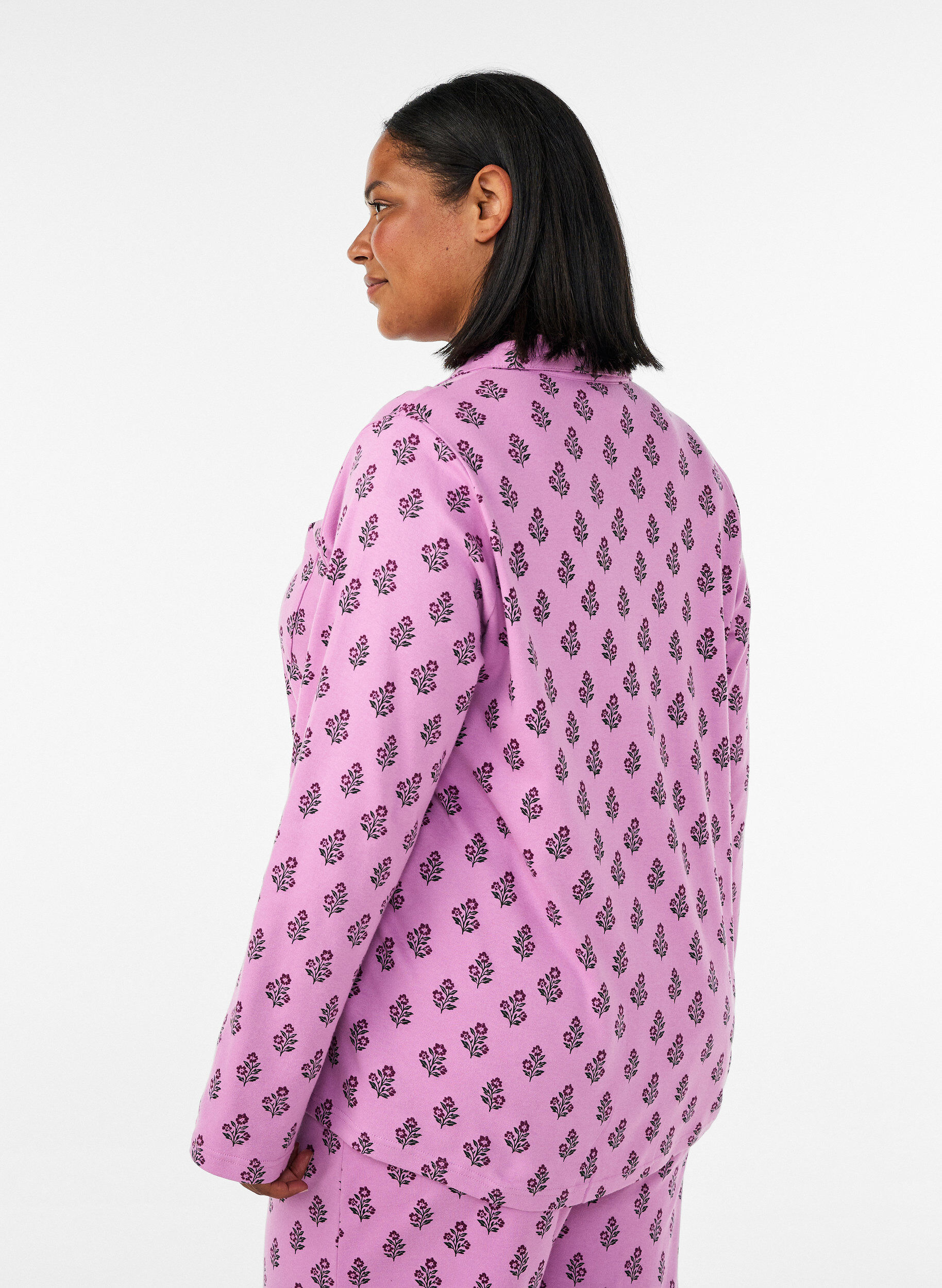 ZizziBomulds pyjamas-skjorte med brystlomme, Lyser&oslash;d, Model image number 2