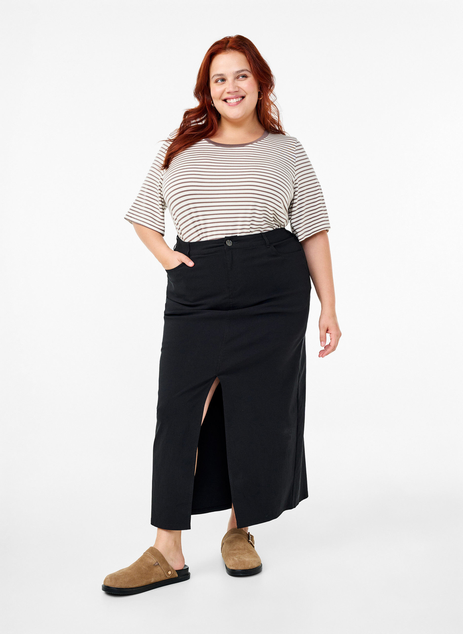 Zizzi Stribet t-shirt i lyocell med rund hals, Brun, Model image number 1