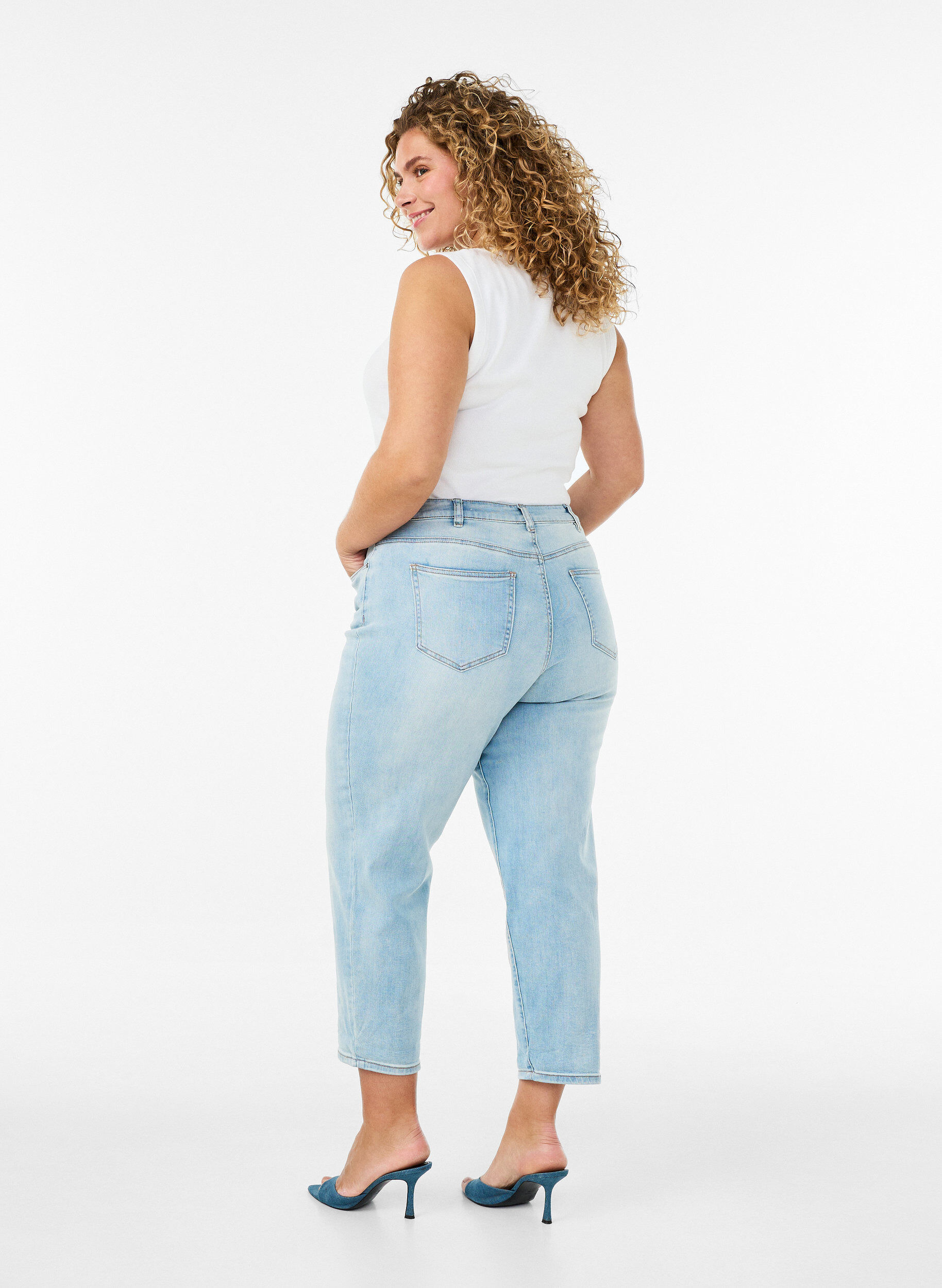 Zizzi7/8 jeans med opsm&oslash;g og h&oslash;j talje, Bl&aring;, Model image number 1
