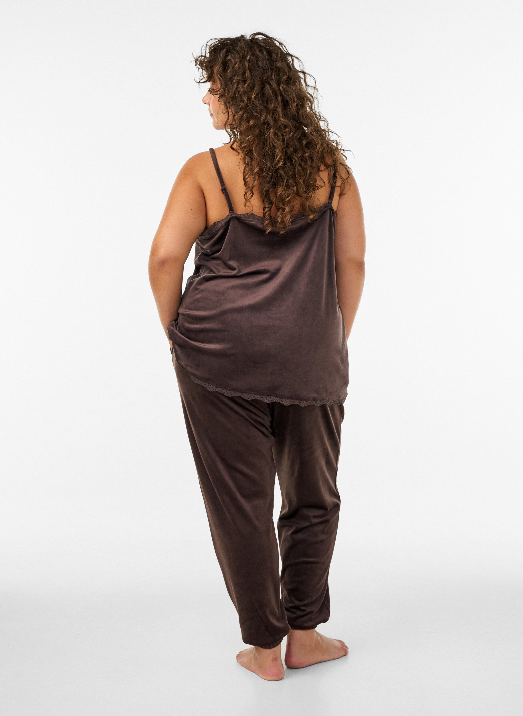 ZizziL&oslash;se bukser i velour, Brun, Model image number 2