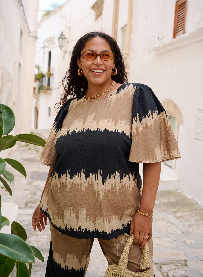 Bluse med brede ærmer og grafisk print, Sort, Image image number 0