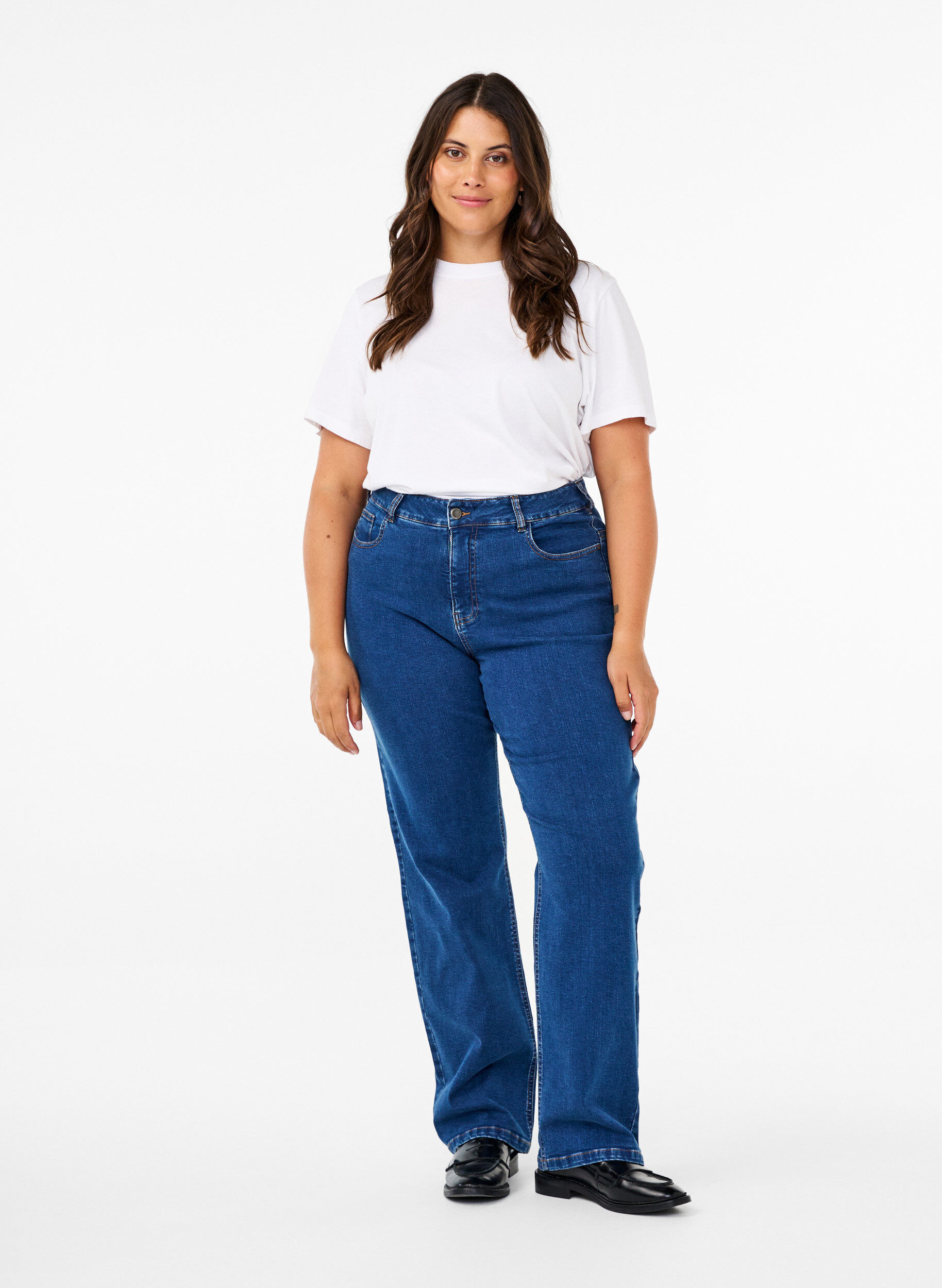 Zizzi H&oslash;jtaljede Gemma jeans med regular fit, Bl&aring;, Model image number 0