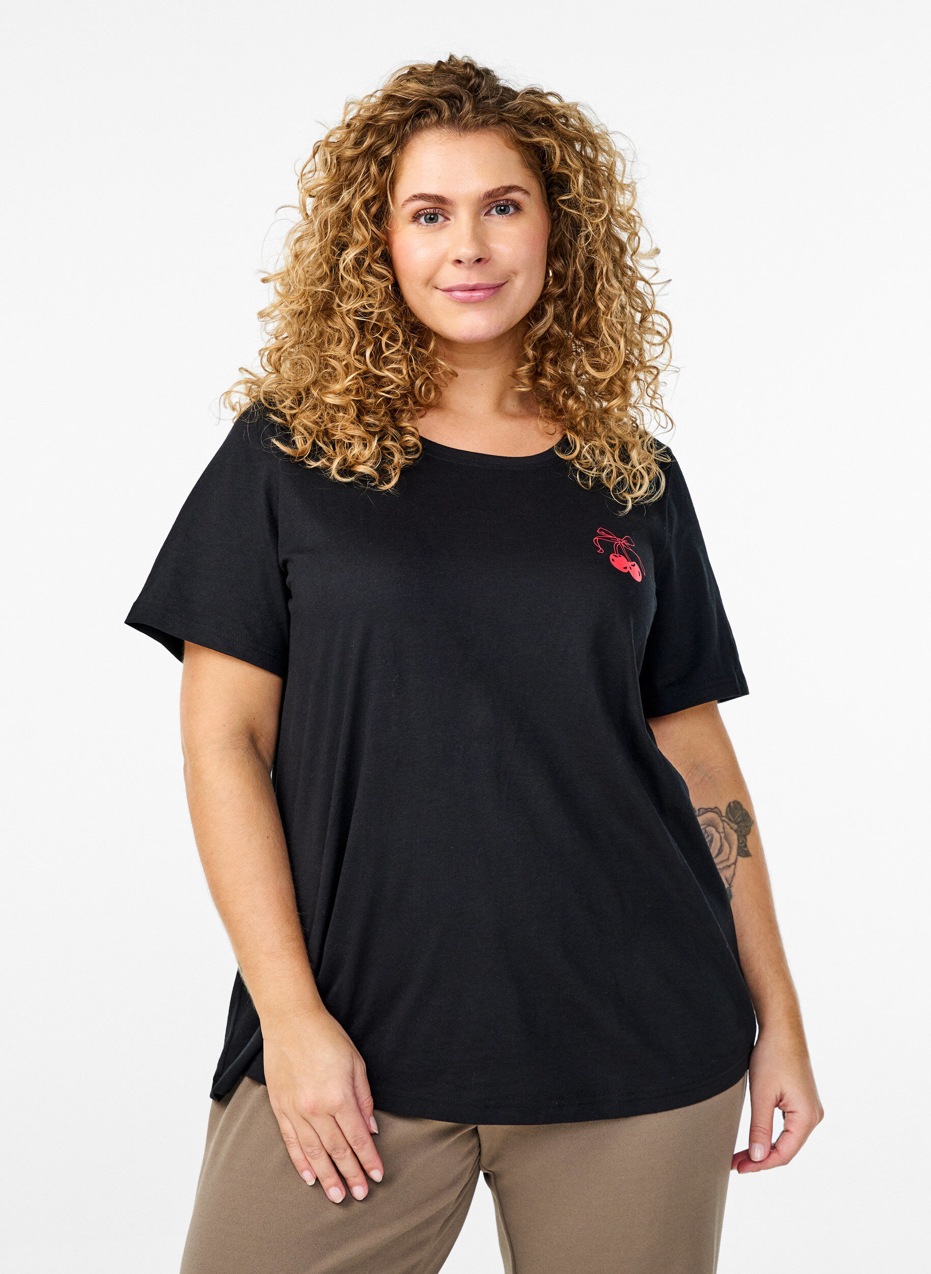 Zizzi FLASH - T-shirt med motiv, Sort, Model image number 0