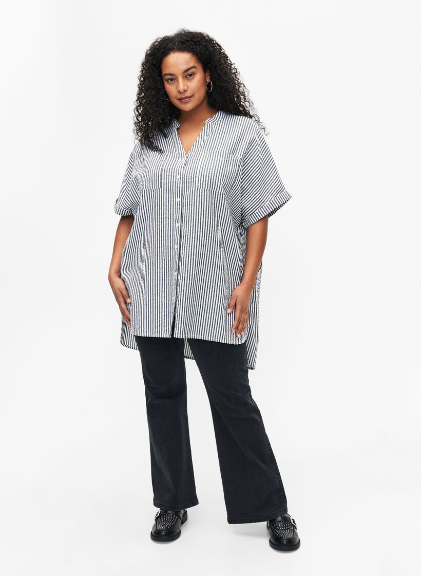 Stribet skjorte med brystlommer, White/Black Stripe, Model image number 2