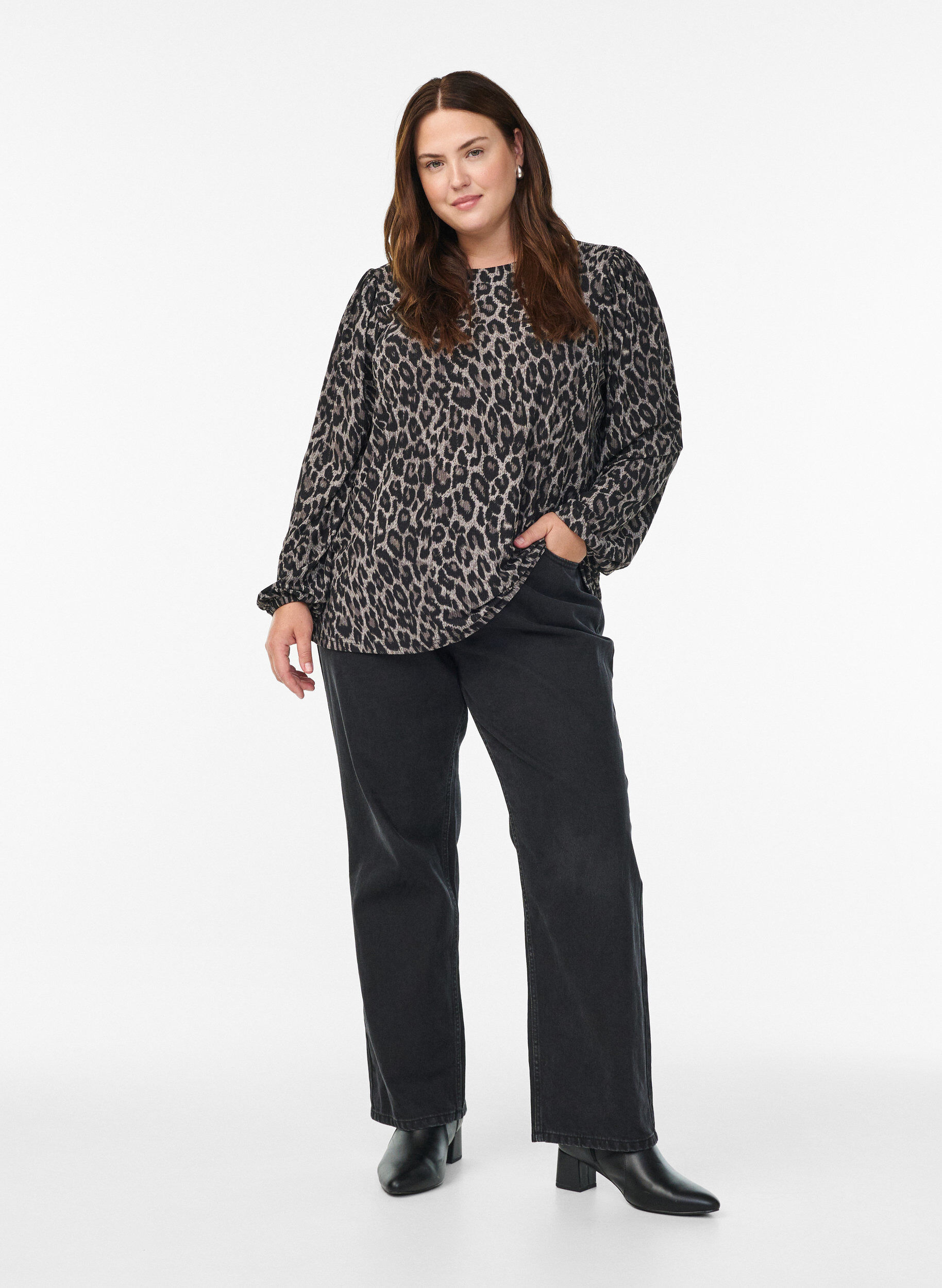 Zizzi Bluse med lange &aelig;rmer og leoprint, Gr&aring;, Model image number 1