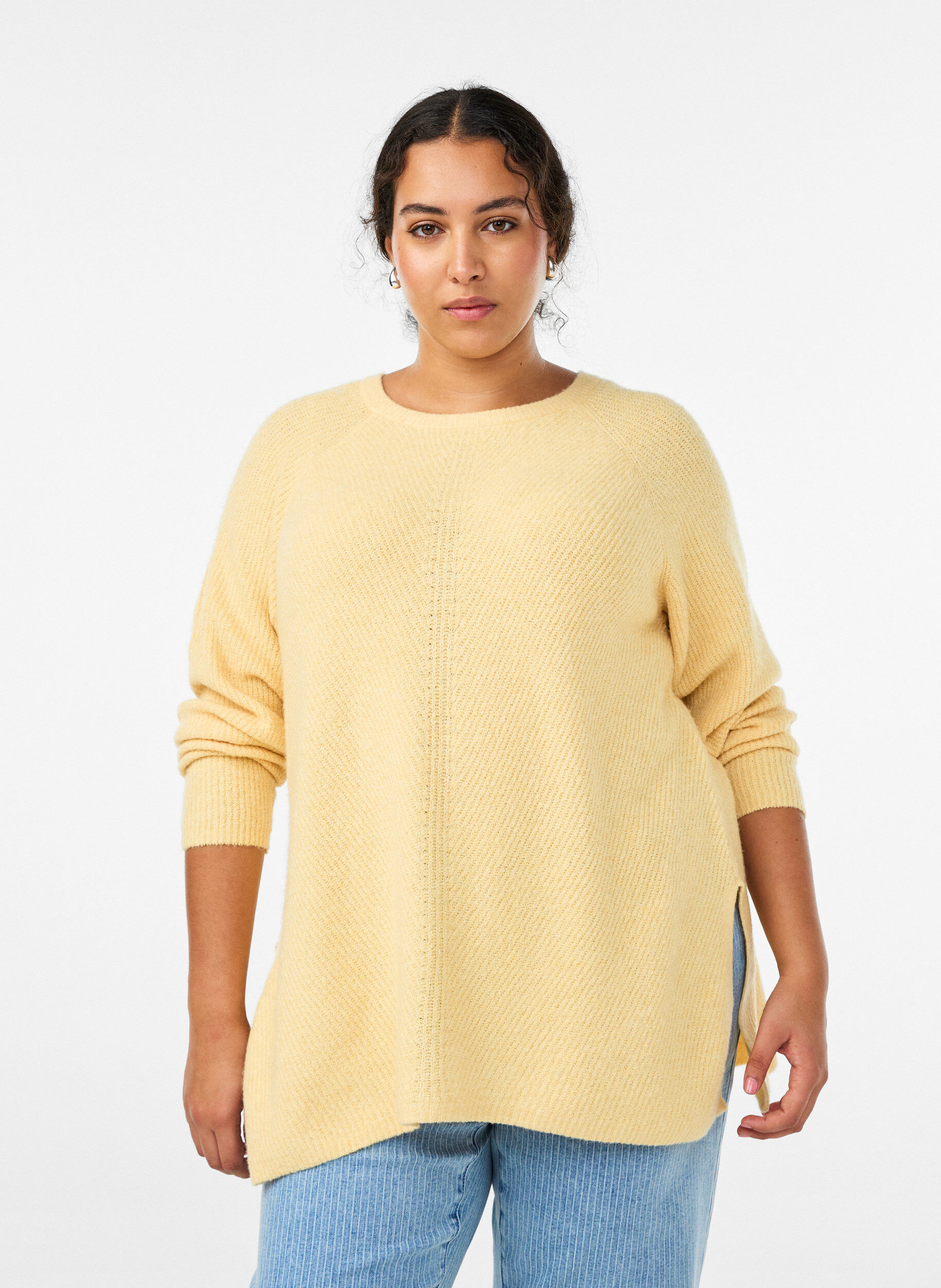 Strikbluse med diagonalt m&oslash;nster og raglan&aelig;rmer, Gul, Model