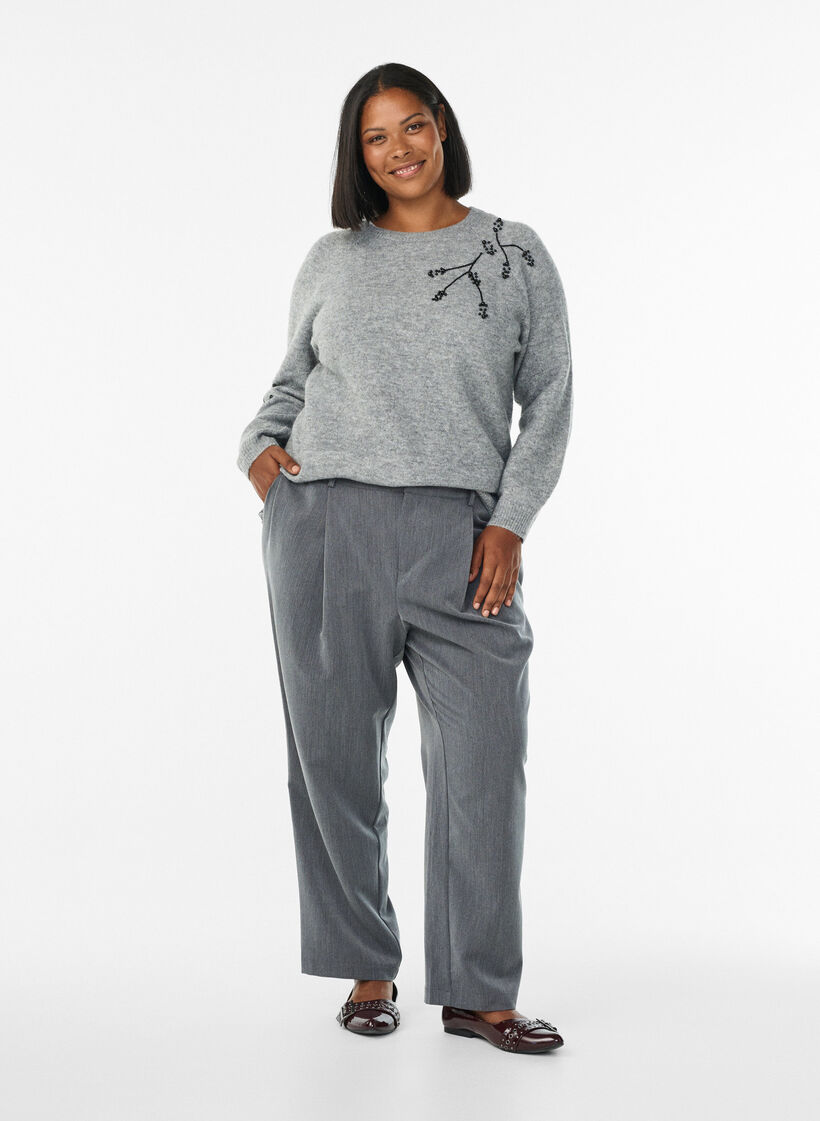 Strikbluse med perlebroderi, Grå, Model