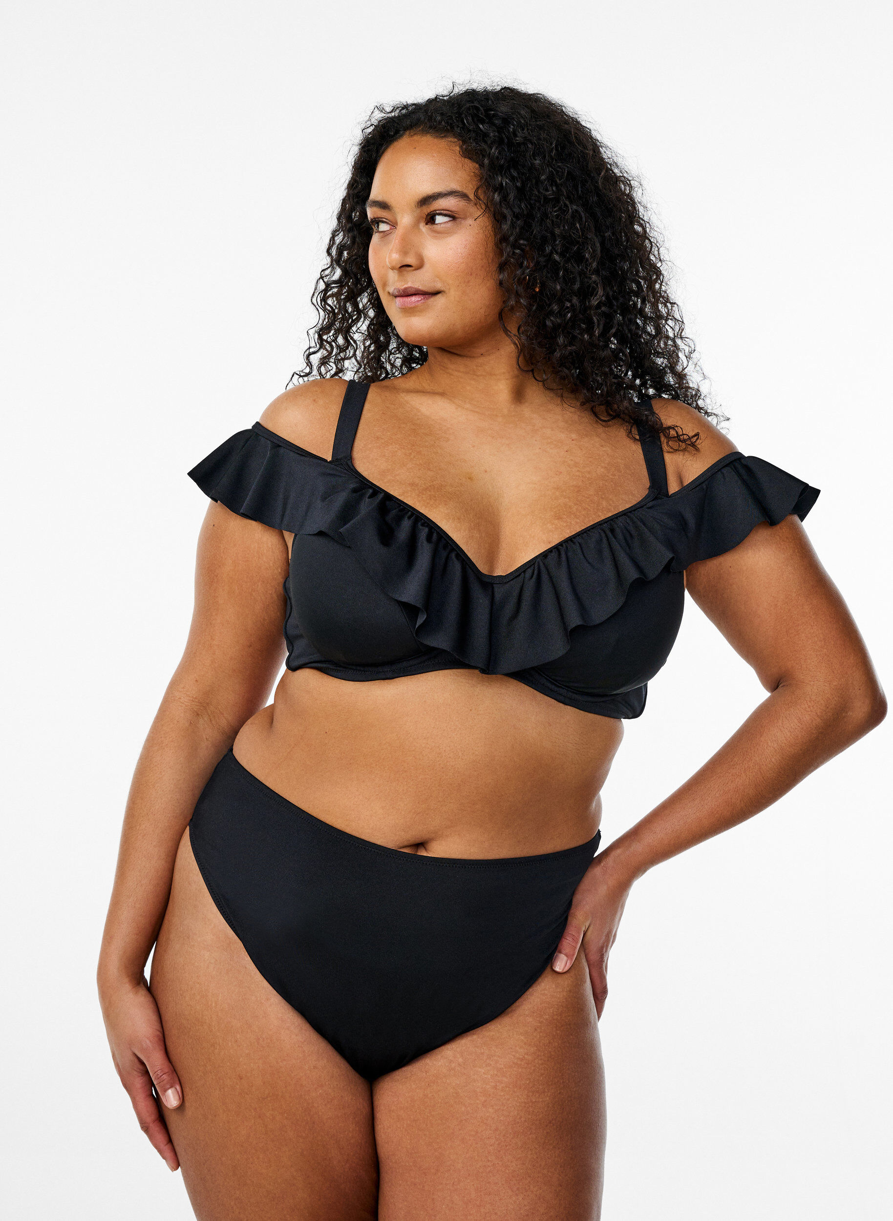 Zizzi Bikini top med fl&aelig;ser og b&oslash;jle, Sort, Model image number 1