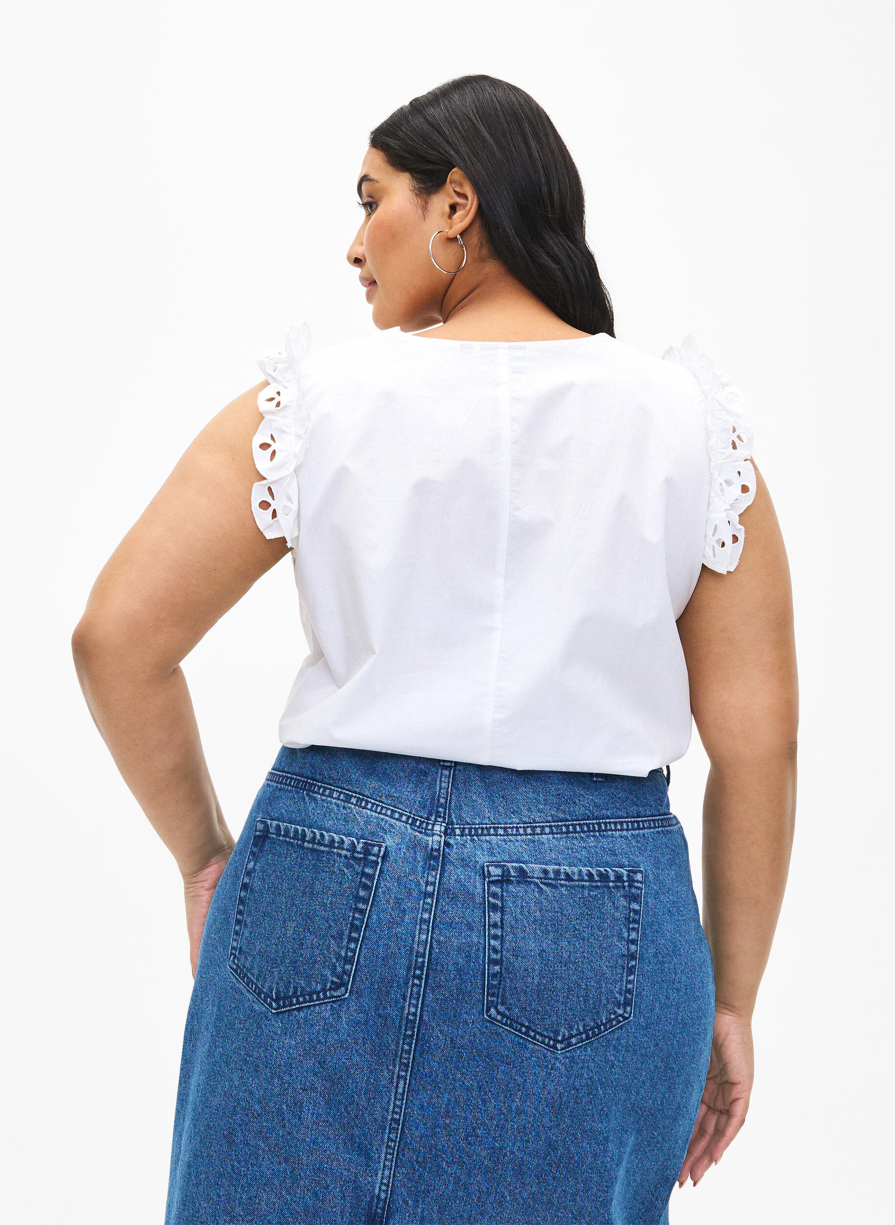 Zizzi &AElig;rmel&oslash;s top i bomuld med fl&aelig;ser, Hvid, Model image number 2