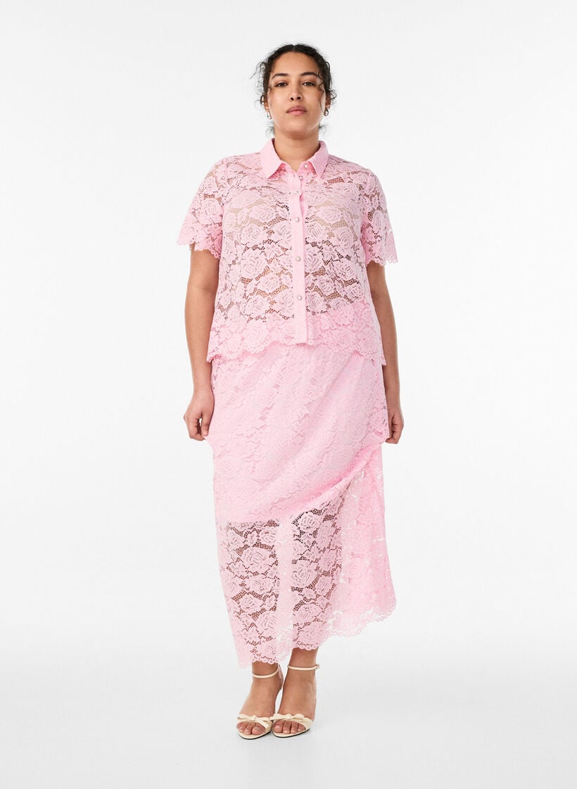 Skjortebluse i blonde med perleknapper, Lyser&oslash;d, Model image number 1