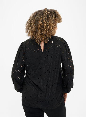 Langærmet bluse med hulmønster, Black, Model image number 1