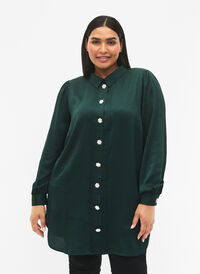 Lang skjorte med perleknapper, Scarab, Model
