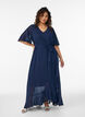 Maxikjole i chiffon med V-udsk&aelig;ring og fl&aelig;sekant, Bl&aring;, Model image number 0