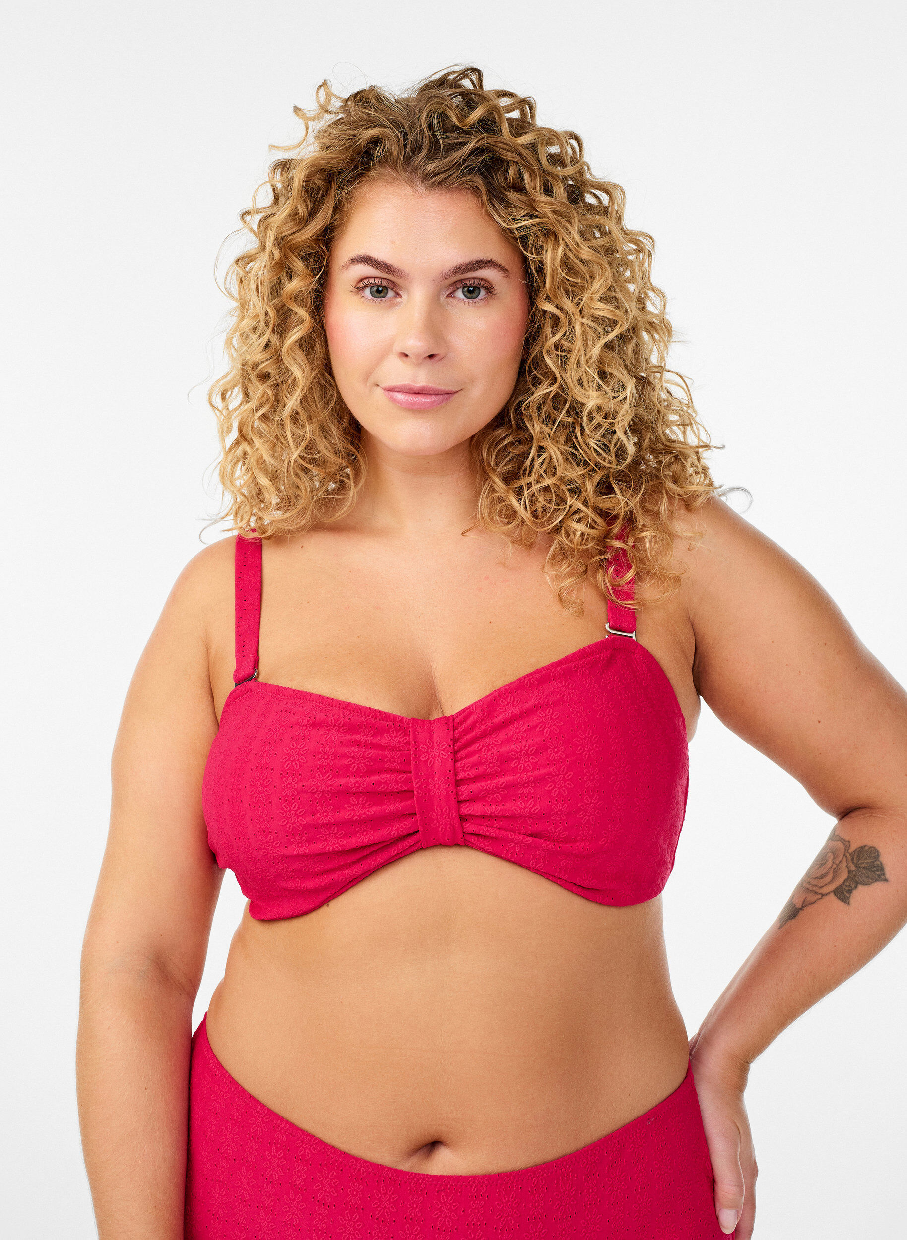 Zizzi Bandeau-bikinitop med strukturm&oslash;nster og aftagelige stropper, Lyser&oslash;d, Model image number 0