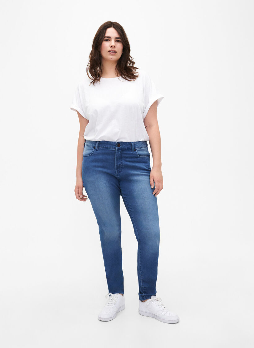 Viona jeans med regulær talje, Blå, Model image number 0